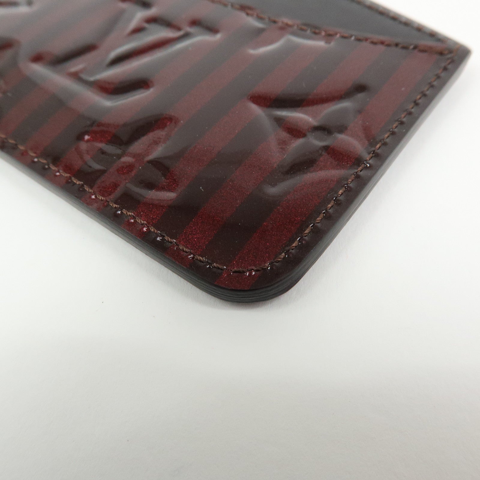 Louis Vuitton Rayures Vernis Etui Miroir Card Case Amarante PM91709