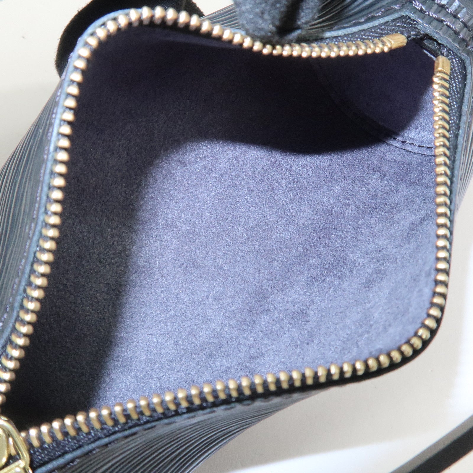 Louis Vuitton Epi Mini Pouch For Soufflot Hand Bag Noir