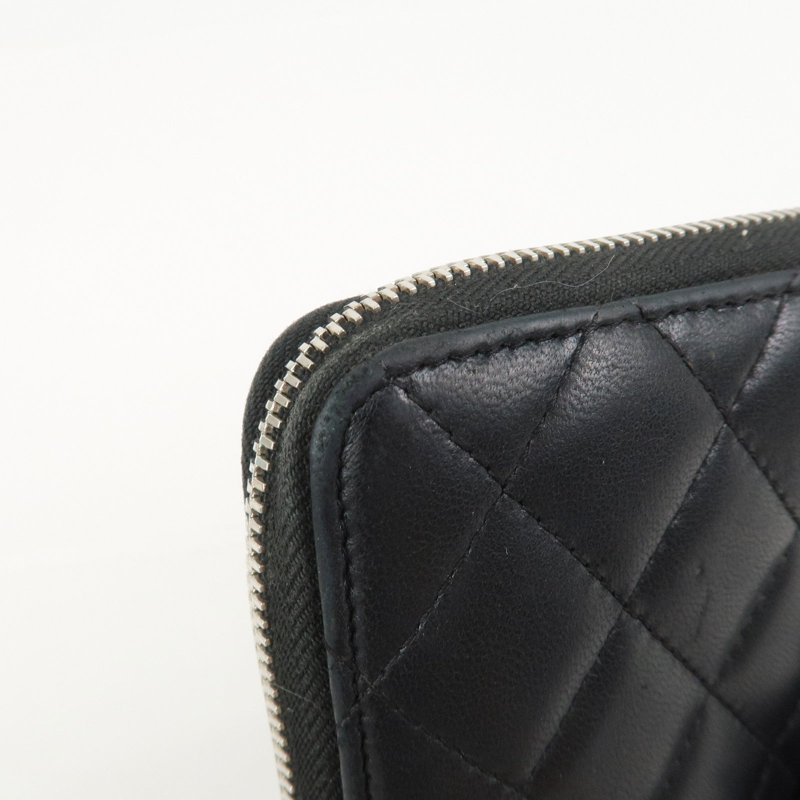 CHANEL Matelasse Lamb Skin Zippy Round Long Wallet Black A50097