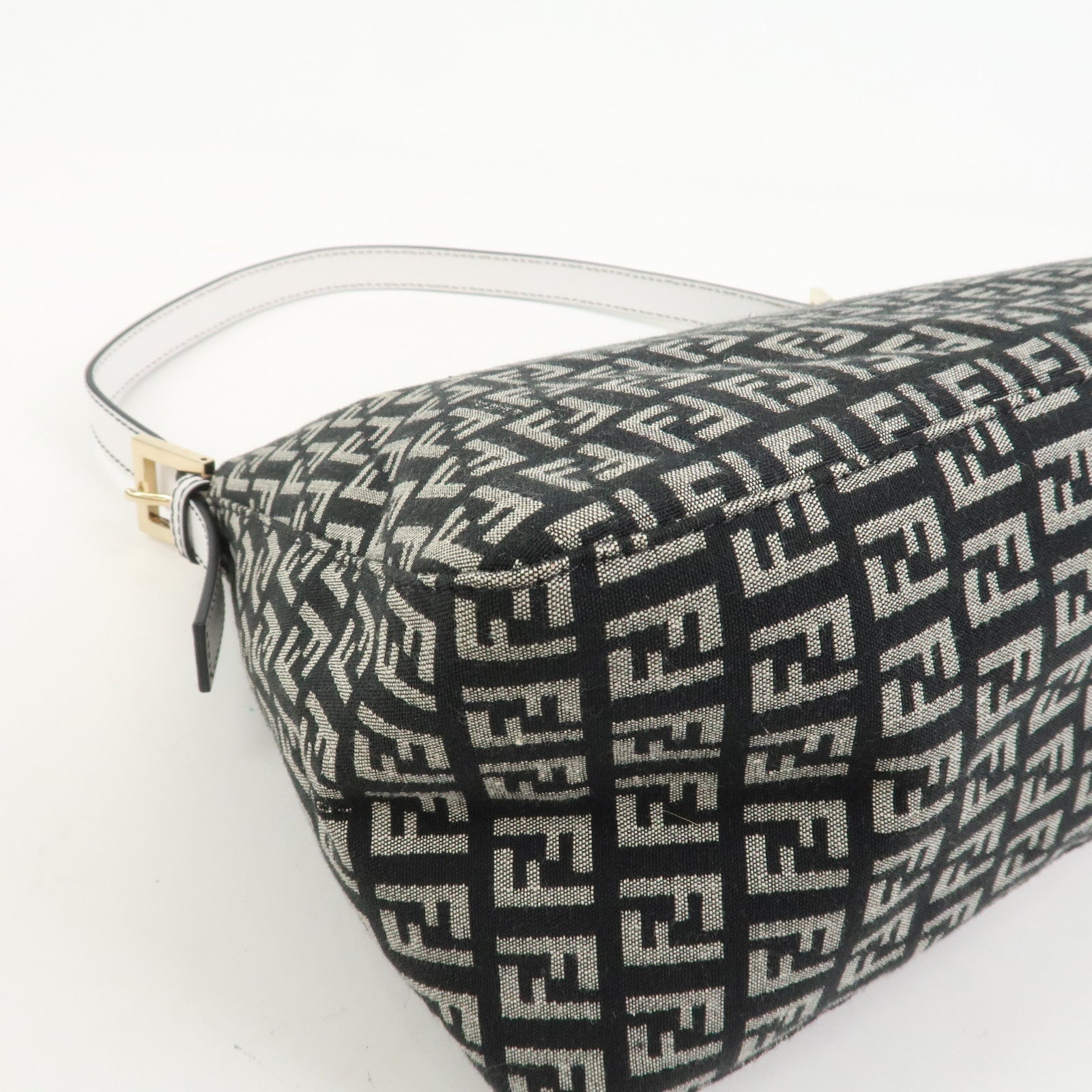 FENDI Mamma Baguette Zucchino Leather Canvas Shoulder Bag 8BR001