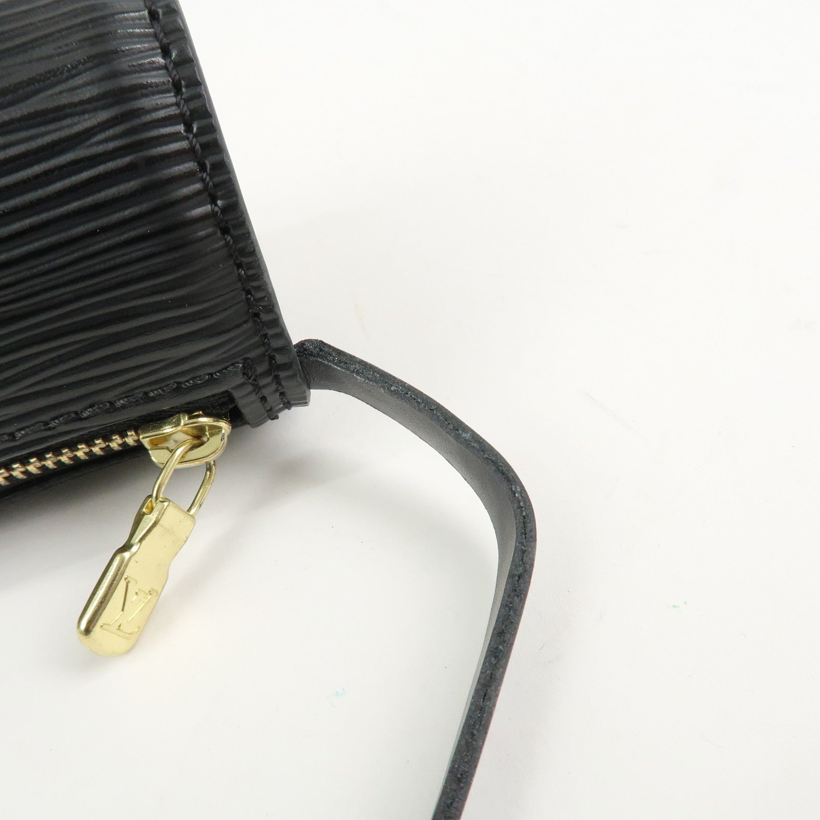 Louis Vuitton Epi Leather Mini Pouch For Soufflot Hand Bag Noir