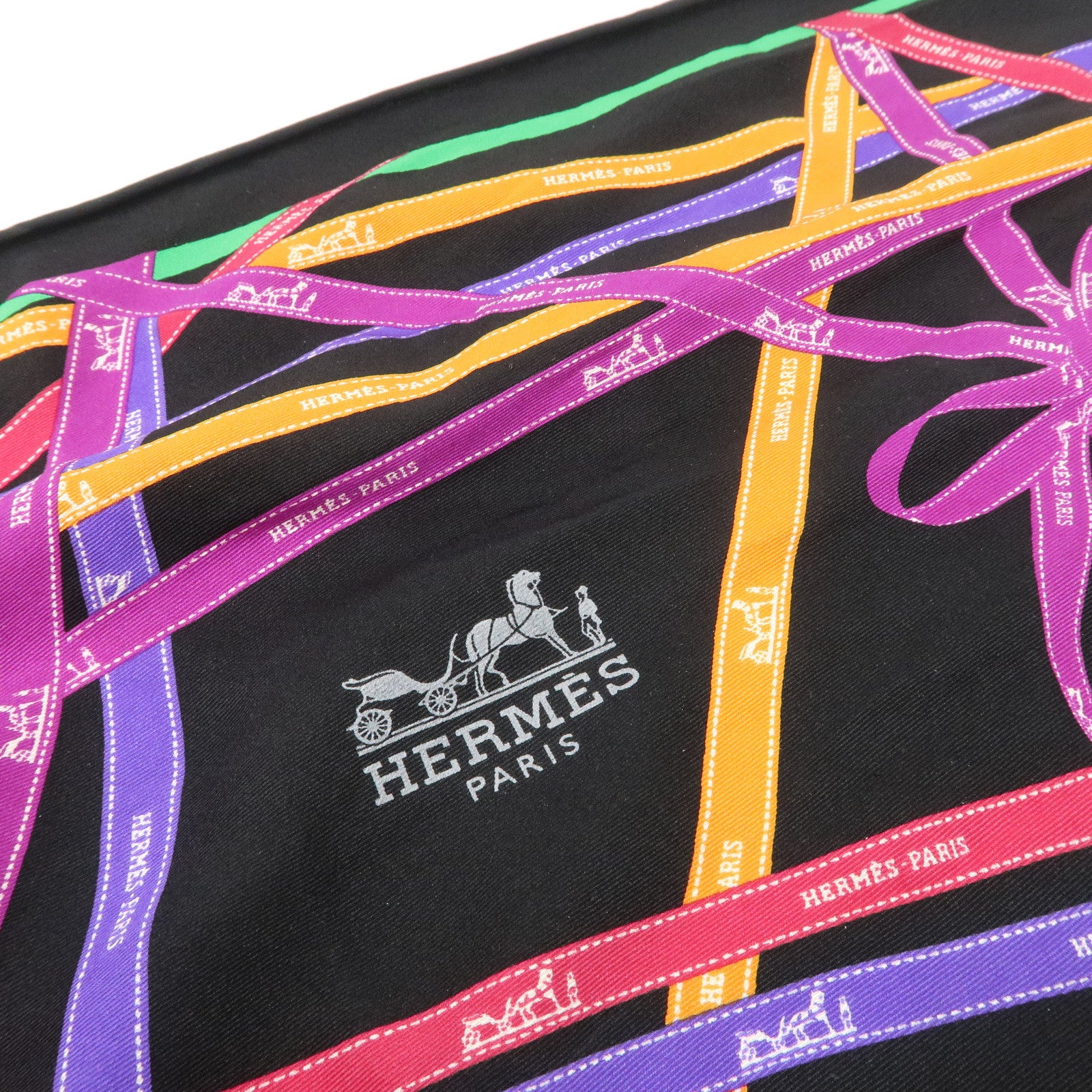 HERMES 90 Silk 100% Pointe Bolduc Triangle Scarf Black