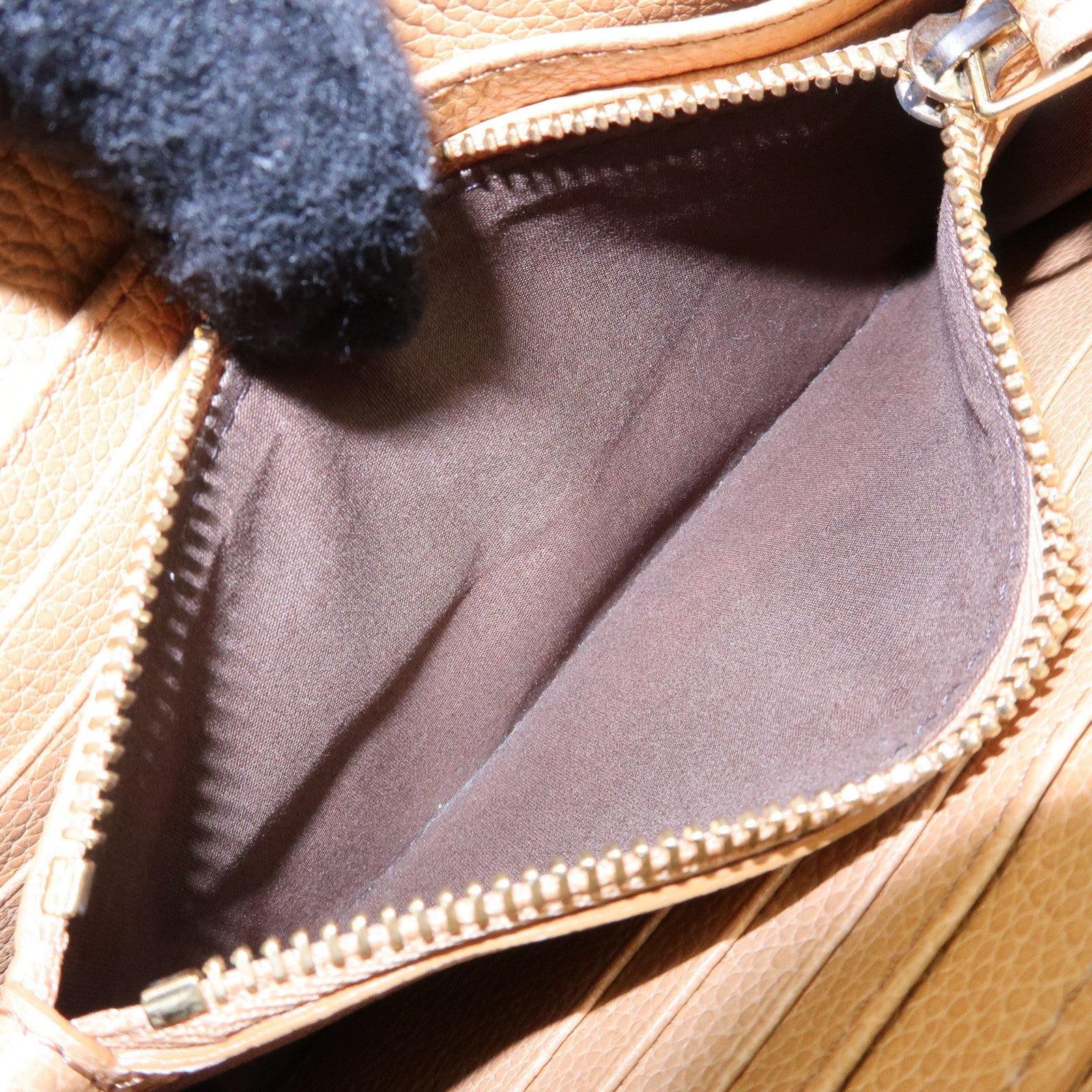 Chloe Paraty Leather Round Zippy Long Wallet Light Brown