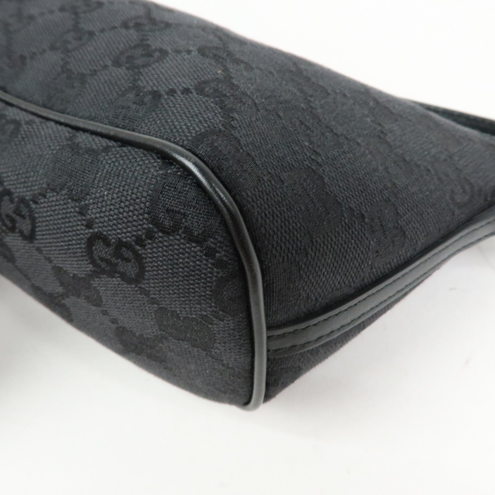 GUCCI Boat Bag GG Canvas Accessory Pouch Hand Bag Black 07198