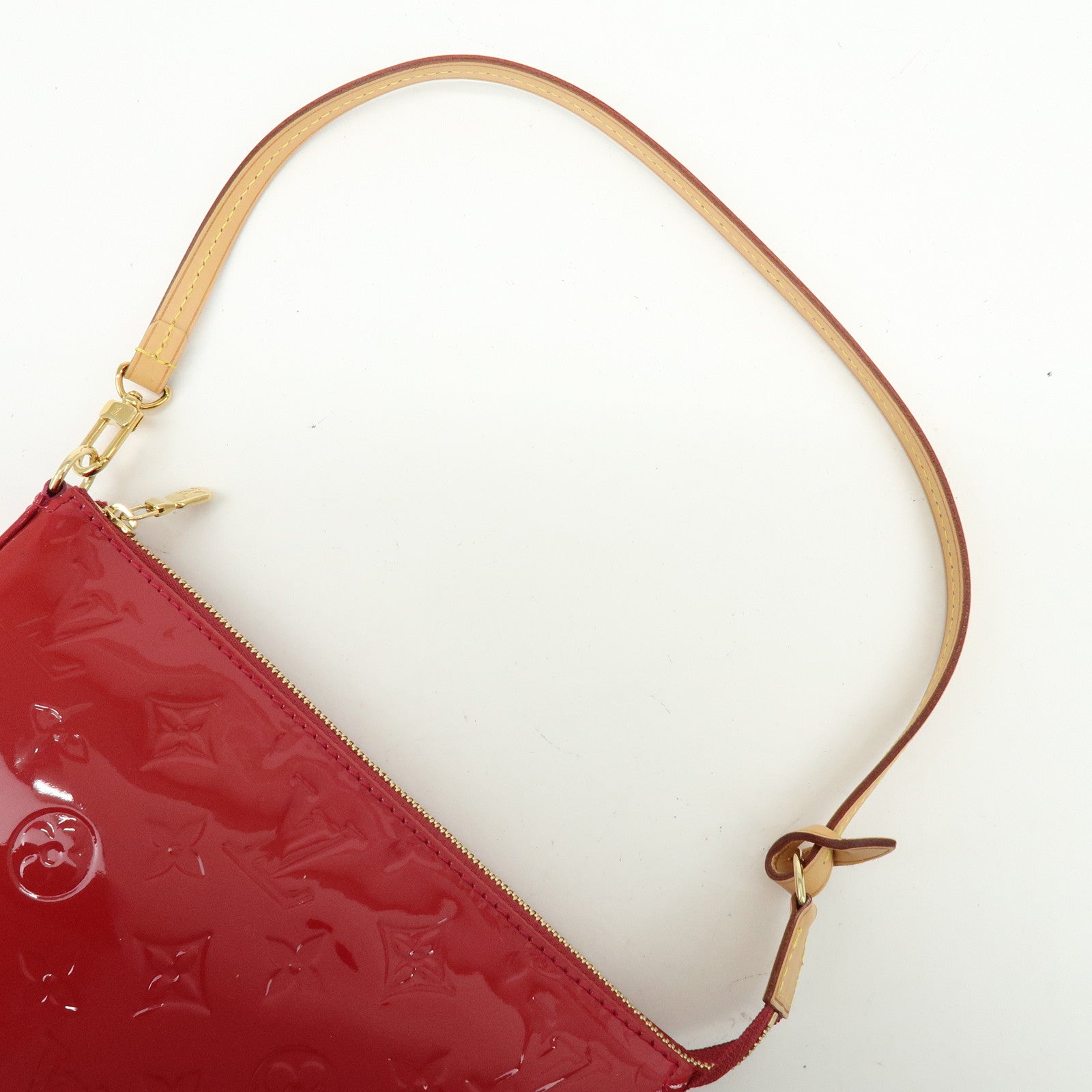 Louis Vuitton Monogram Vernis Pochette Accessoires Pouch Red M91574