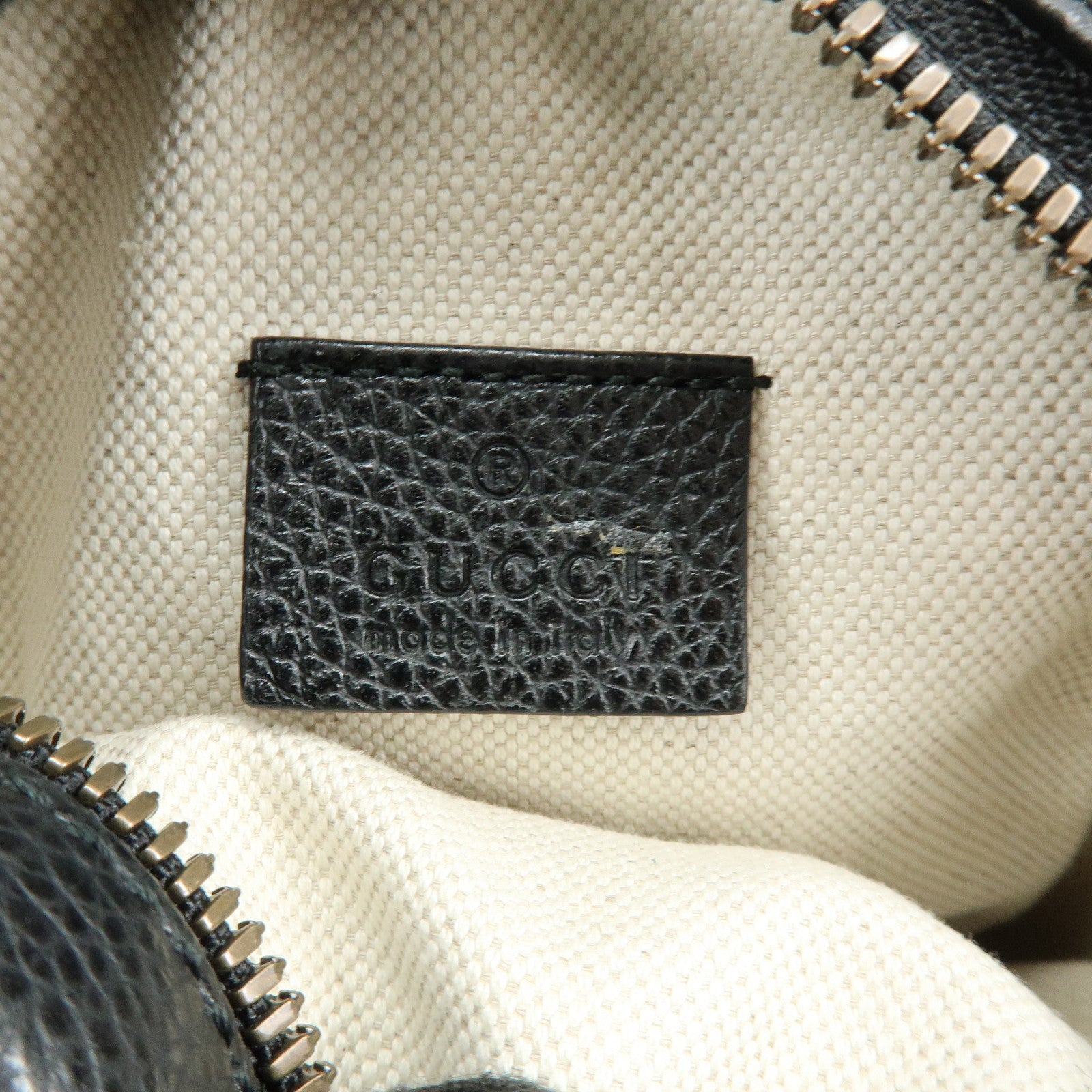 GUCCI Sherry Calf Leather Vintage Logo Shoulder Bag Black 574803