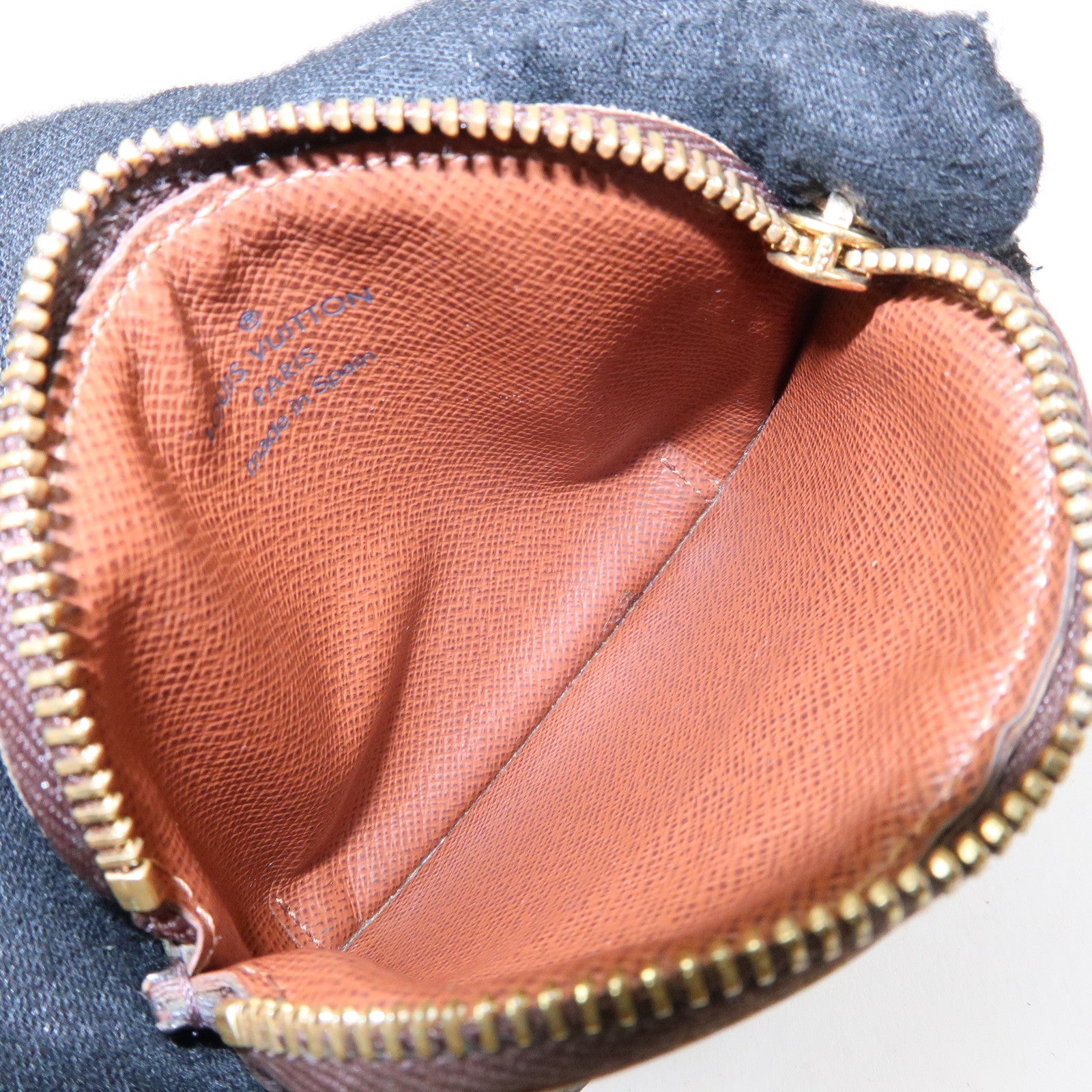 Louis Vuitton Monogram Porte Monnaie Shilling Coin Case M60025