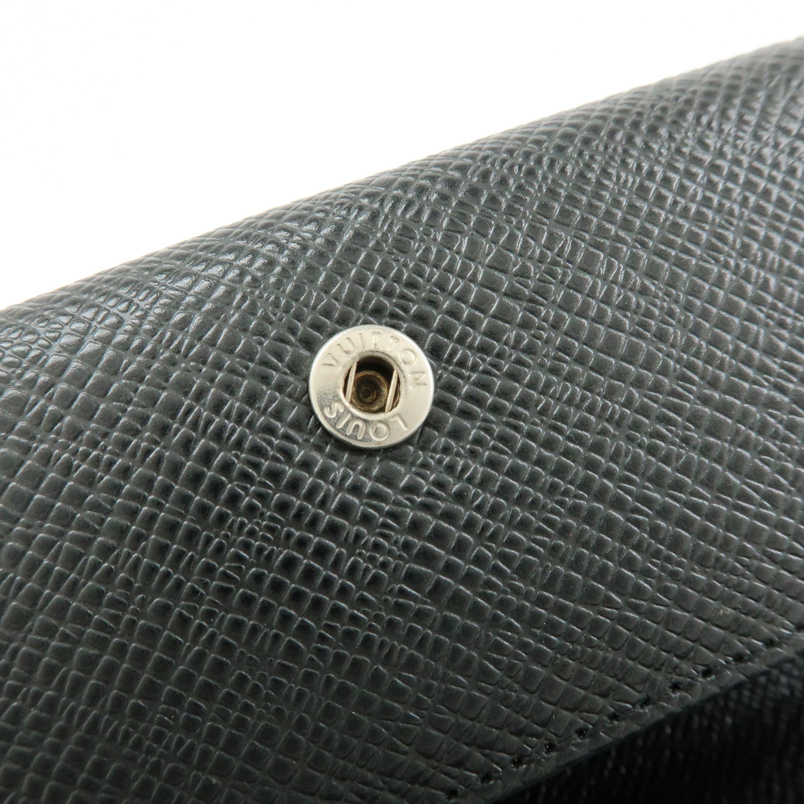 Louis Vuitton Taiga Leather Multicles 4 Key Case Ardoise M30522