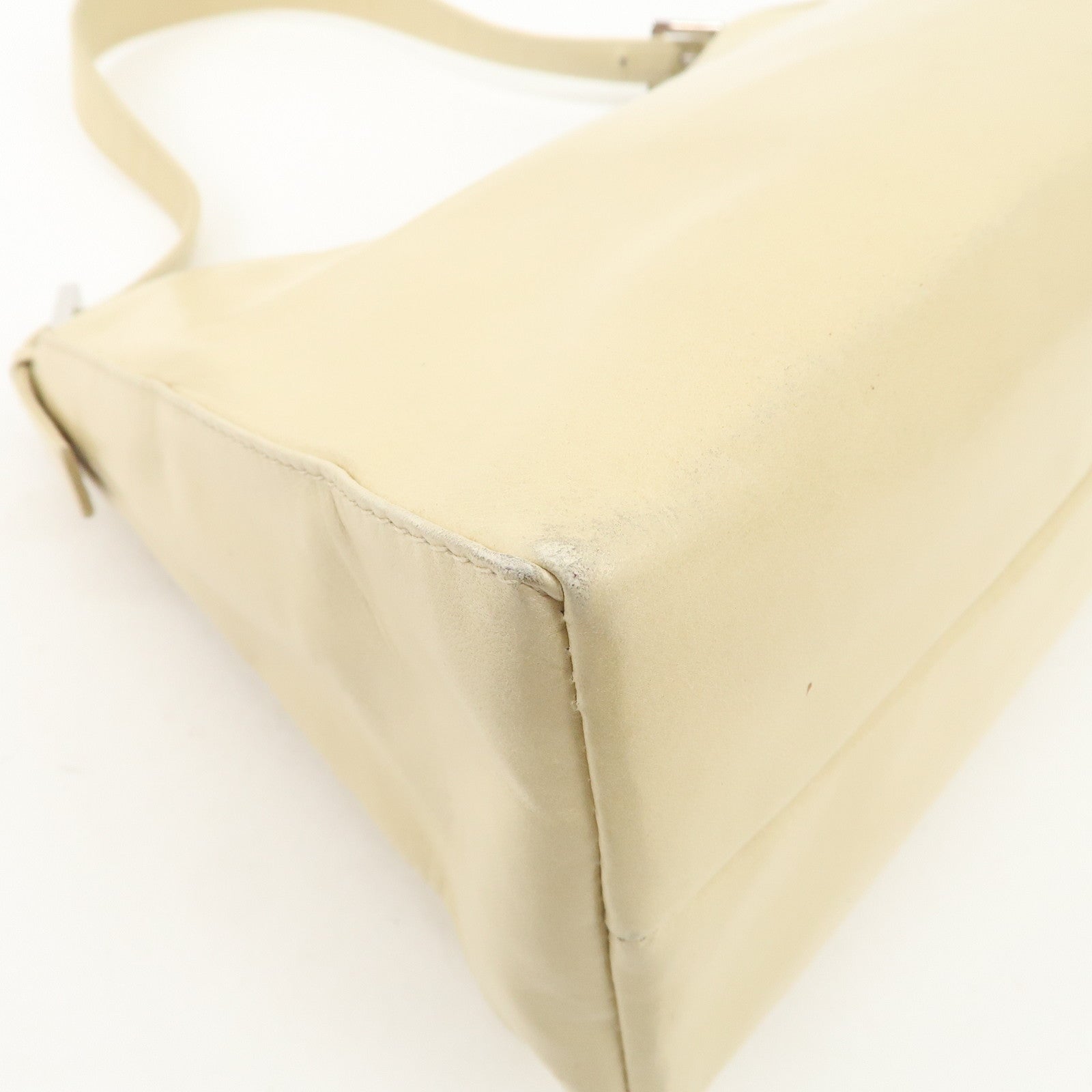 FENDI Logo Leather Shoulder Bag Hand Bag Beige Silver Hardware