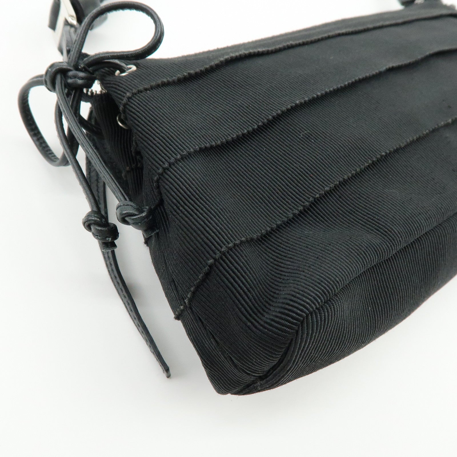 Ferragamo Vara Canvas Leather Side Ribbon Shoulder Bag Black