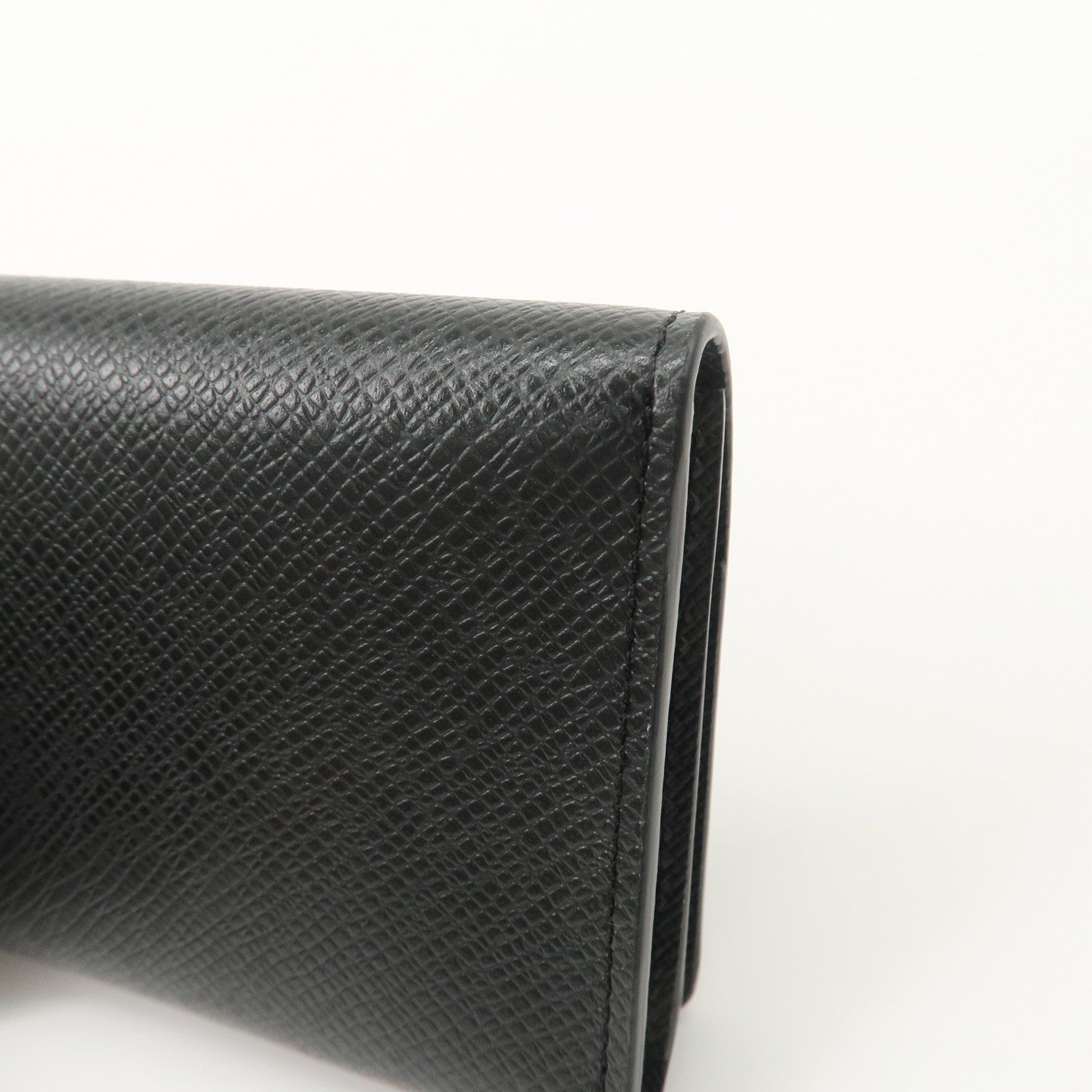 Louis Vuitton Taiga Envelope Carte de Visite NM Card Case M64595