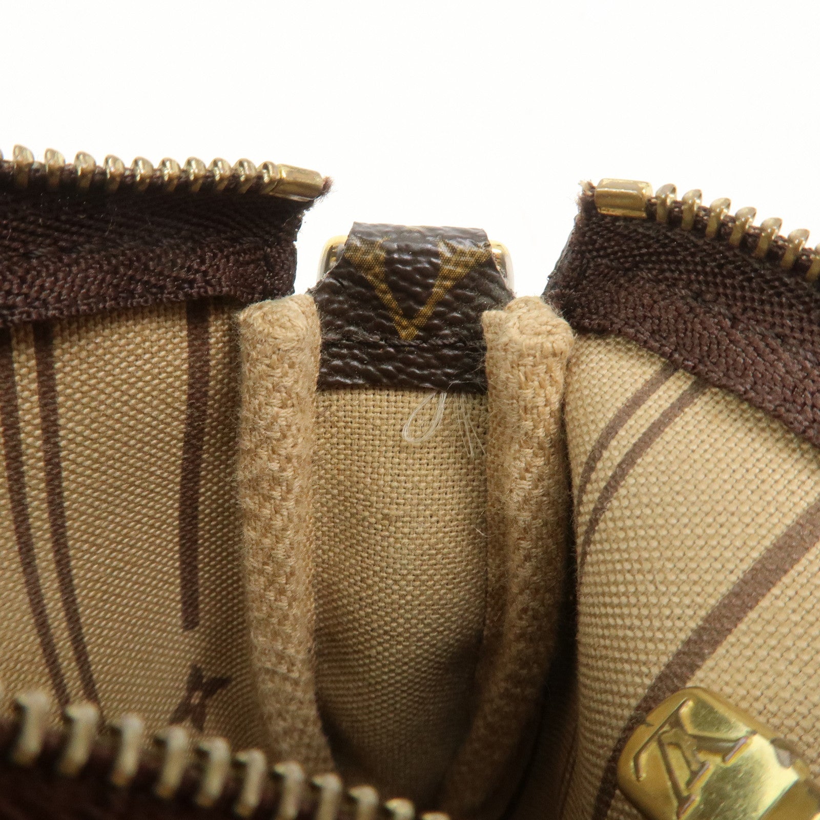 Louis Vuitton Monogram T&B Mini Pochette Accessoires Pouch M60153