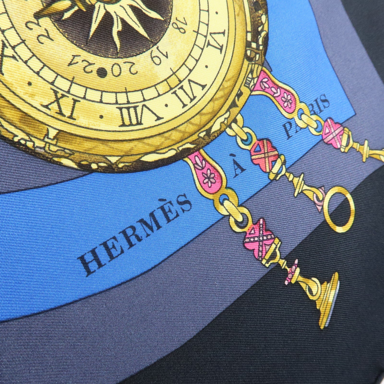 HERMES Carre90 Silk100% Parmi les Fleurs Je Compte les Heures Scarf