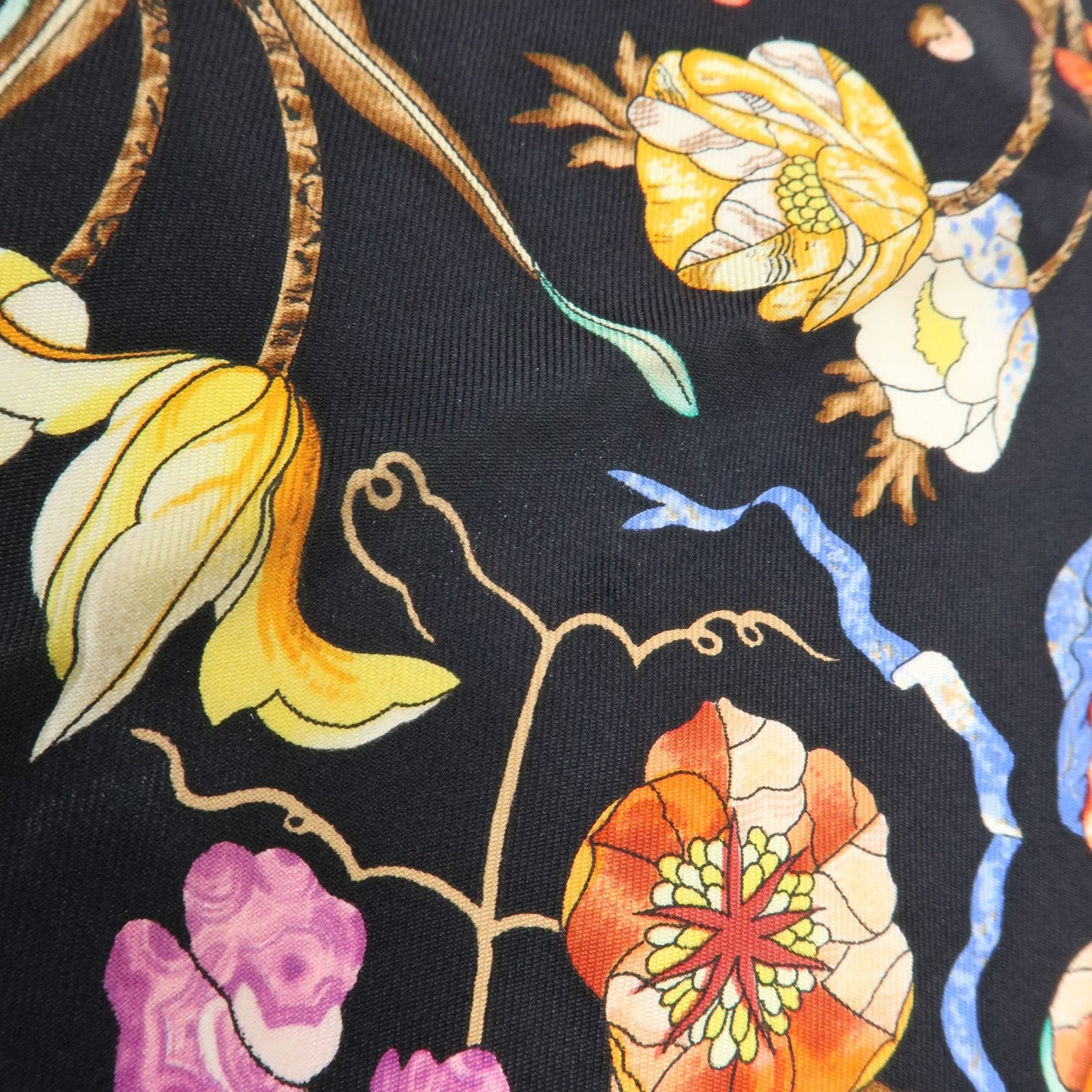 HERMES Carre 90 Silk 100% Scarf PIERRES D' ORIENT ET D' OCCIDENT