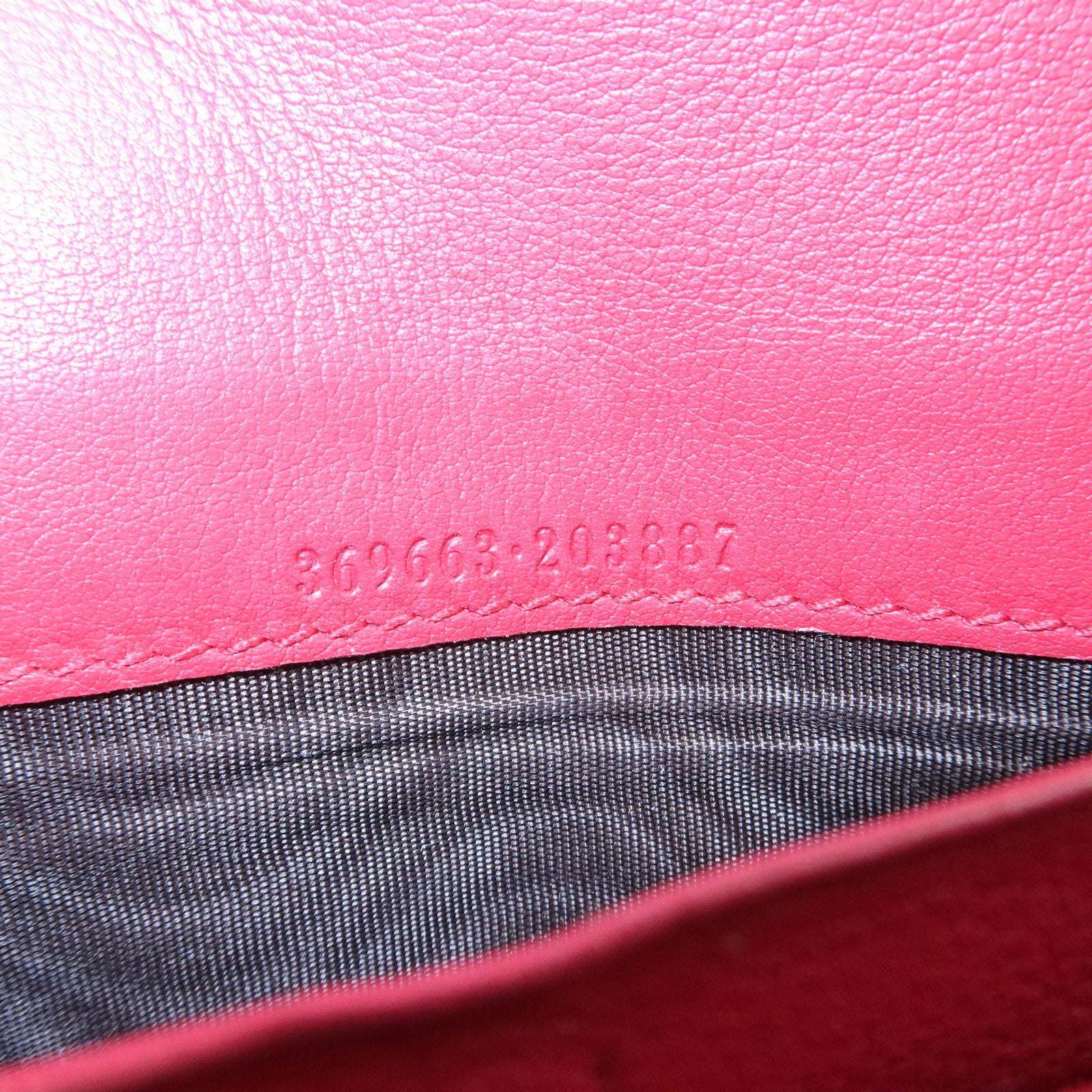GUCCI Guccissima Interlocking G Patent Leather Wallet Pink 369663