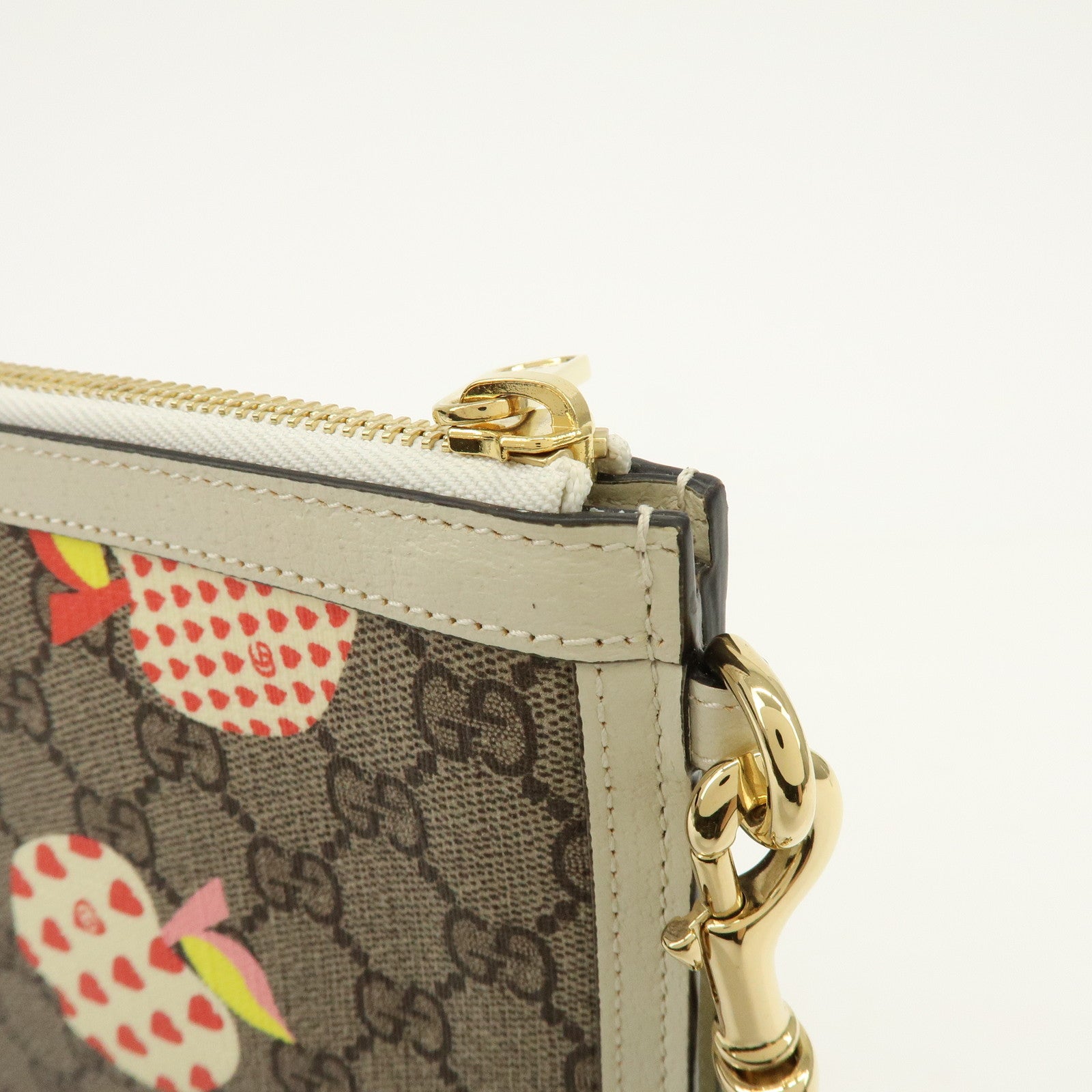 GUCCI Les Pommes Collection GG Supreme Leather Clutch Bag 664113