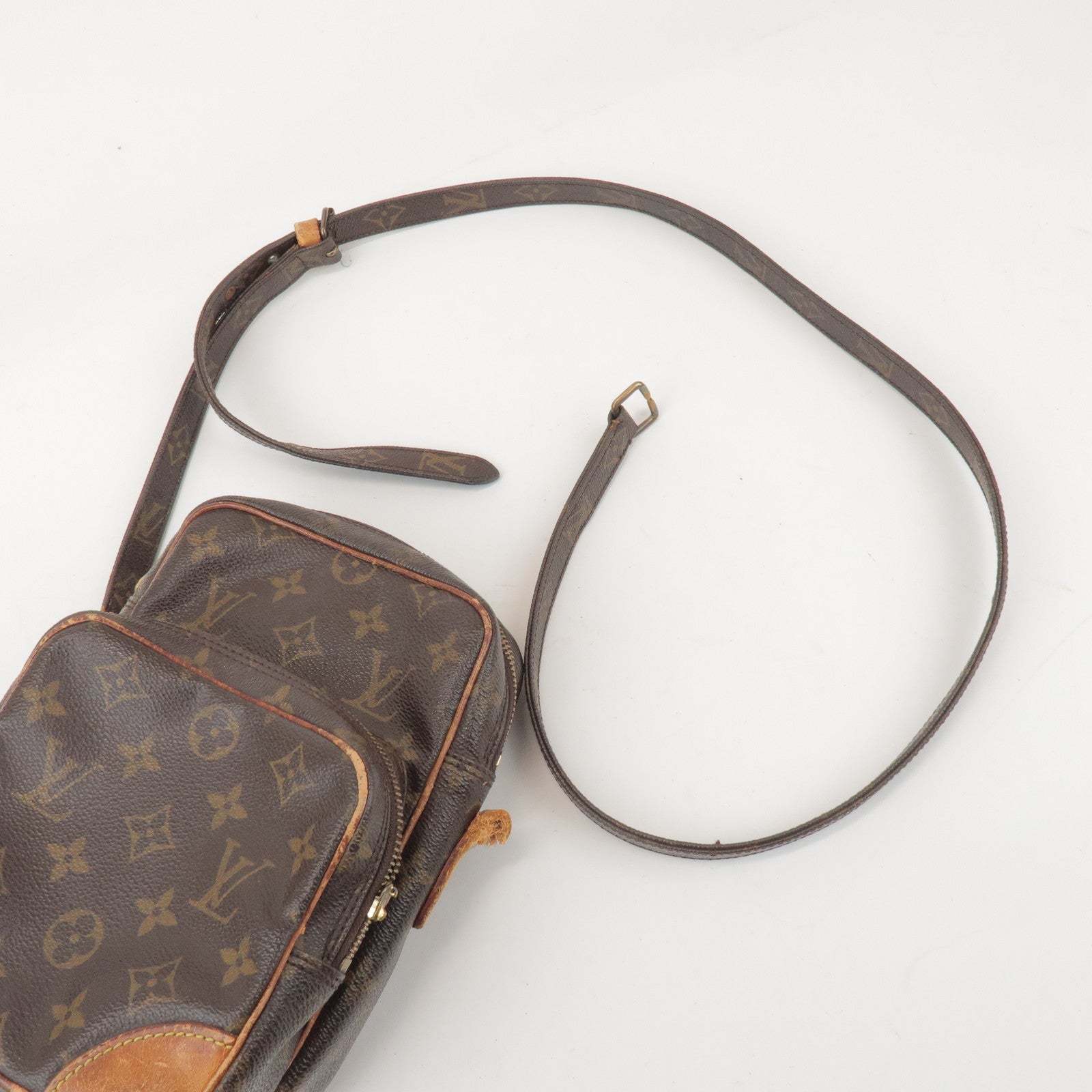 Louis Vuitton Monogram Amazone Shoulder Bag Crossbody Bag M45236