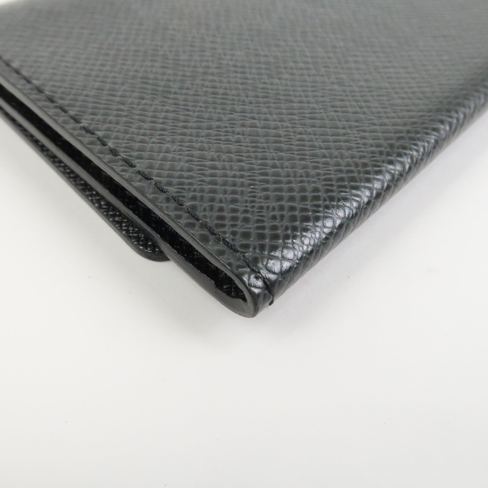 Louis Vuitton Taiga Enveloppe Cartes de Visite Card Case M30922