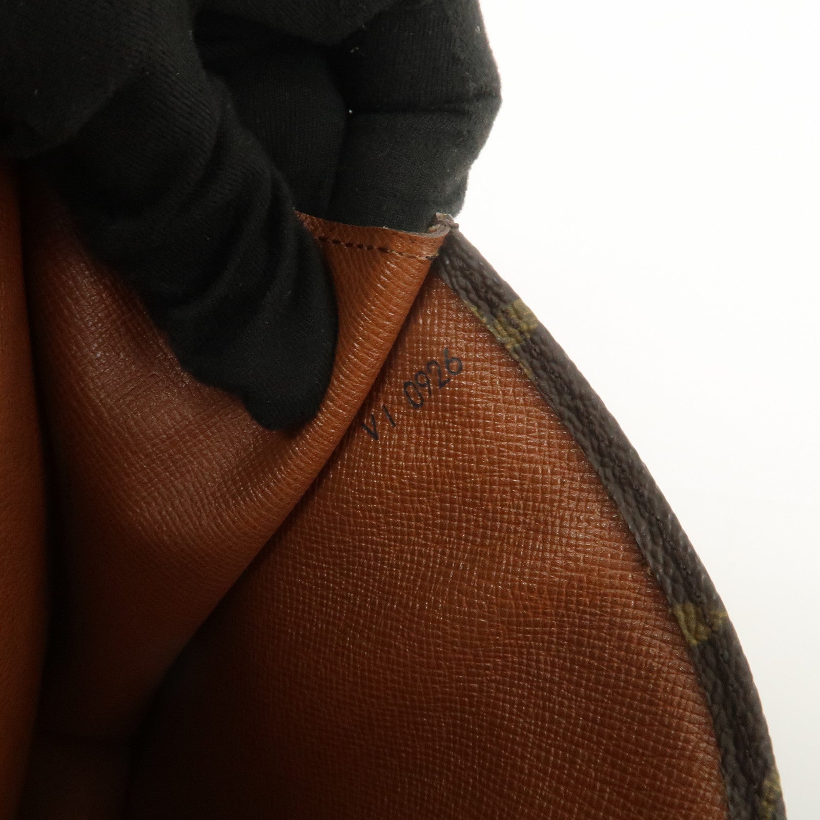 Louis Vuitton Monogram Pochette Lava 23 Clutch Bag Brown M51940