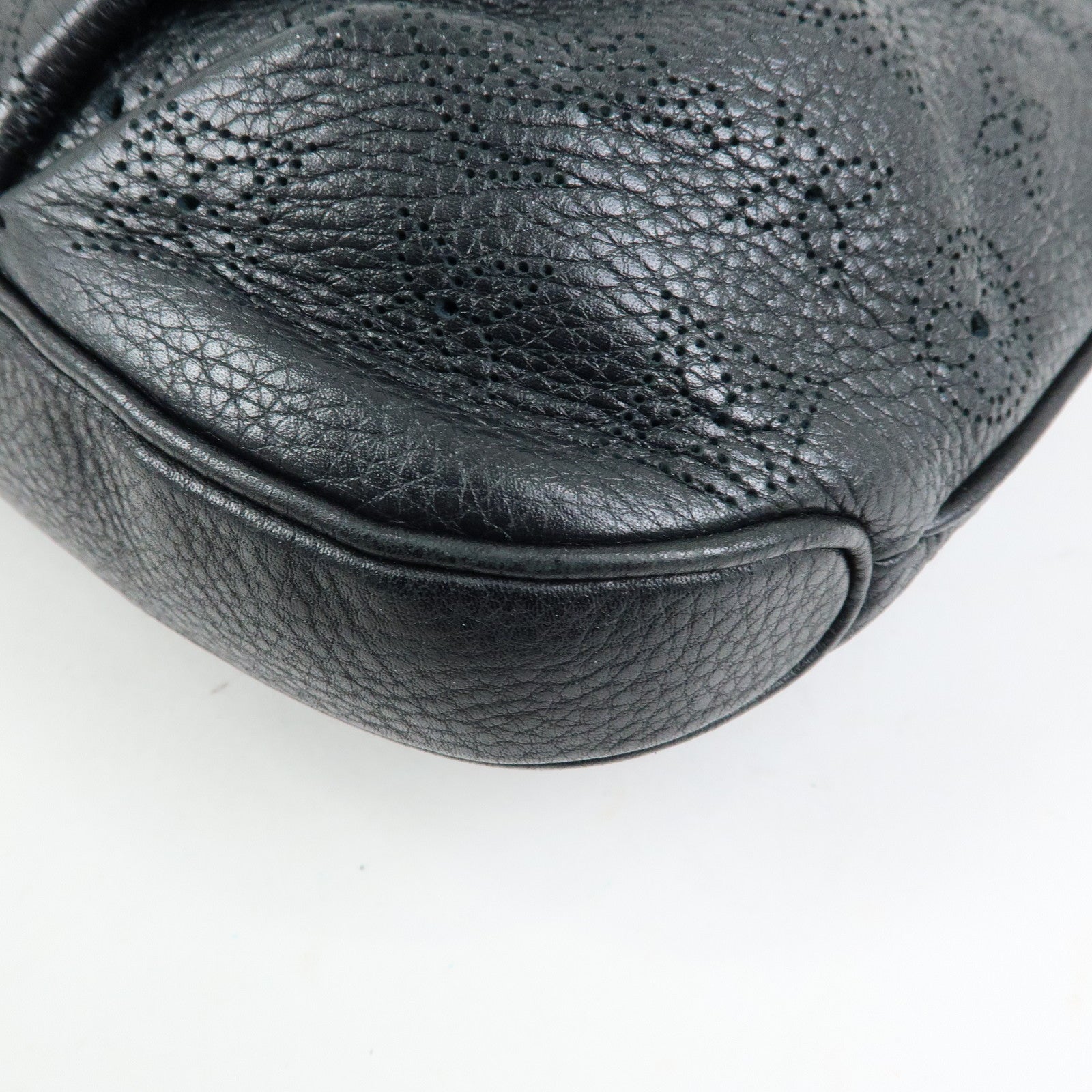 Louis Vuitton Monogram Mahina Selene PM Shoulder Bag Noir M94035