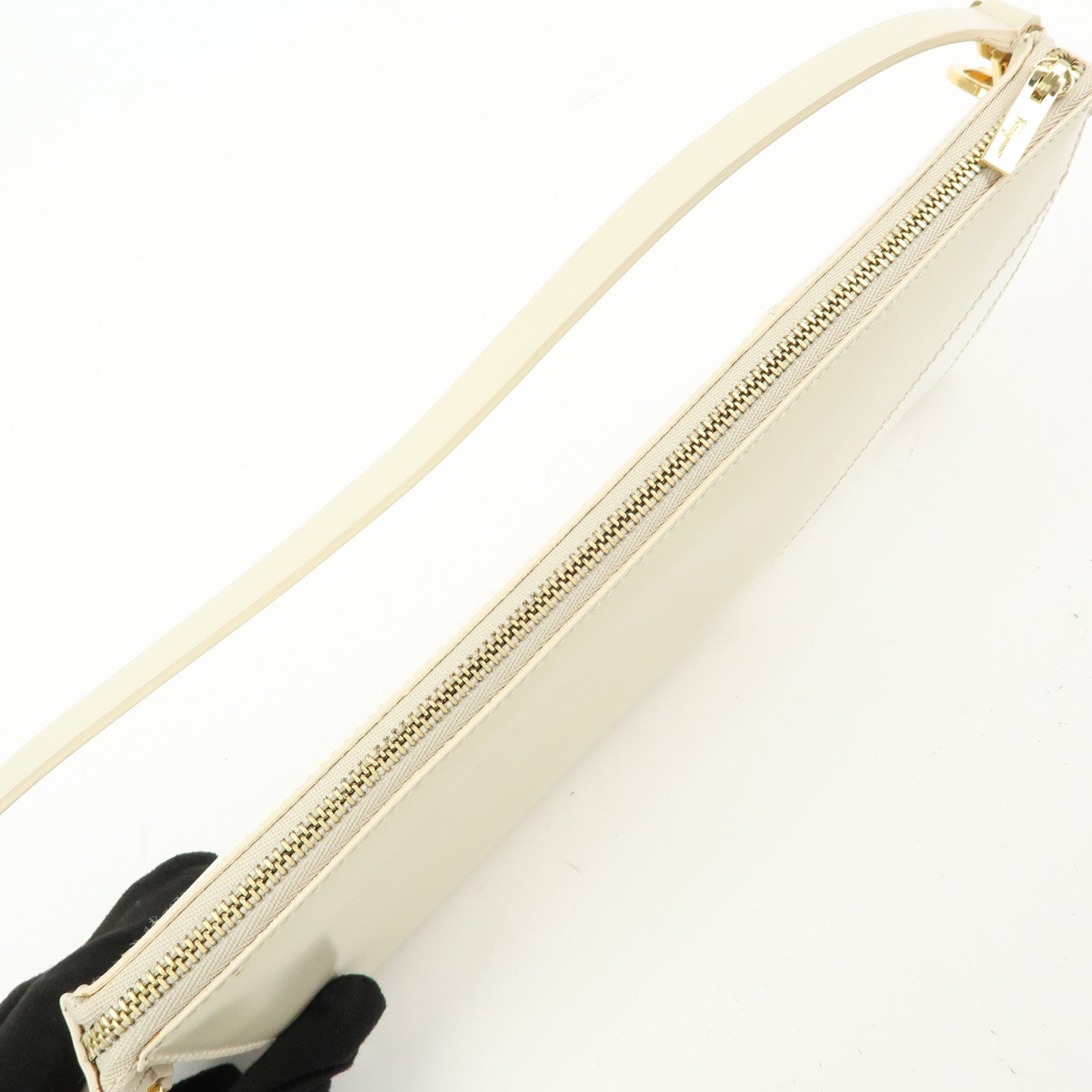 Ferragamo Gancini Leather Shoulder Bag Hand Bag Beige Ivory