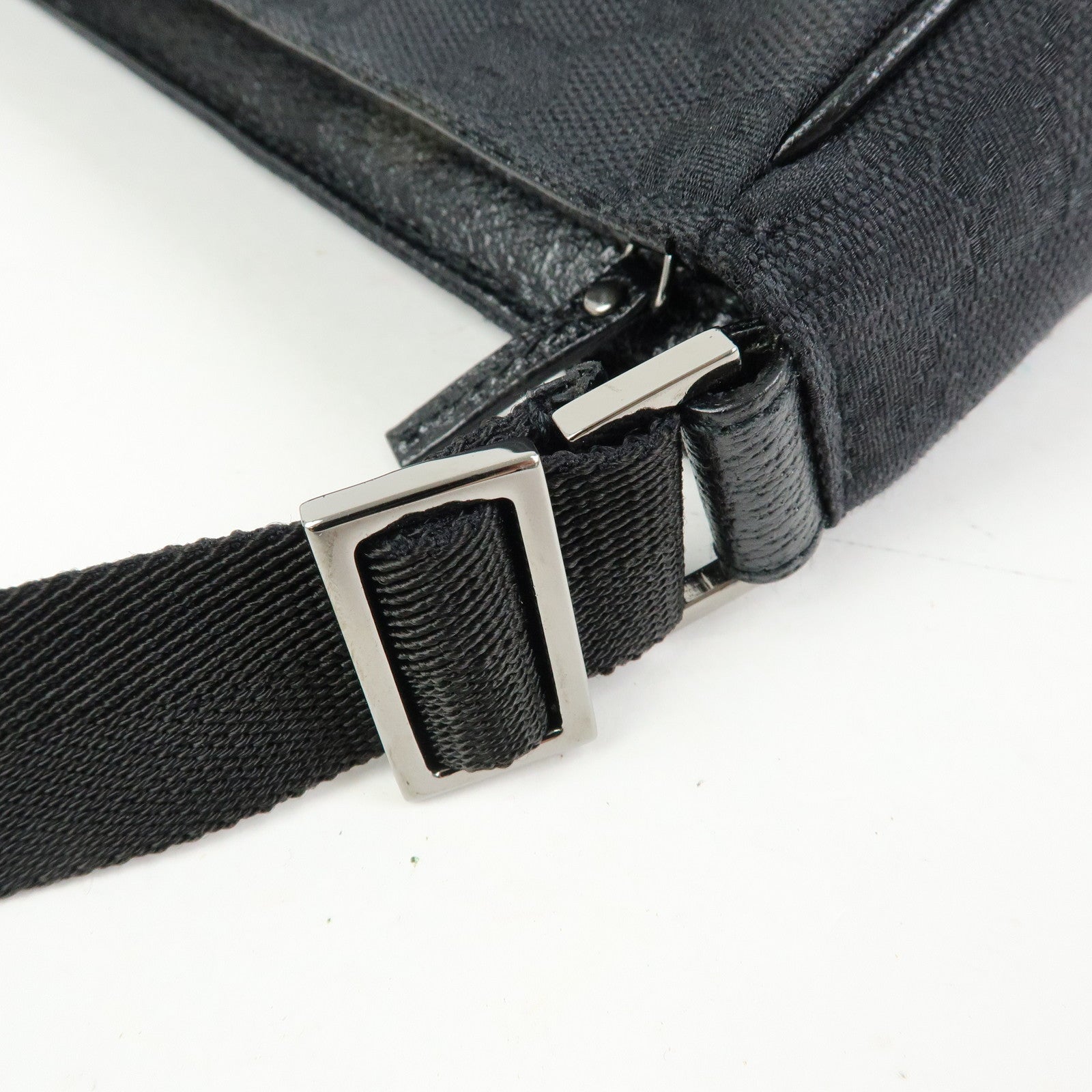 GUCCI Logo GG Canvas Leather Small Hand Bag Pouch Black 106644