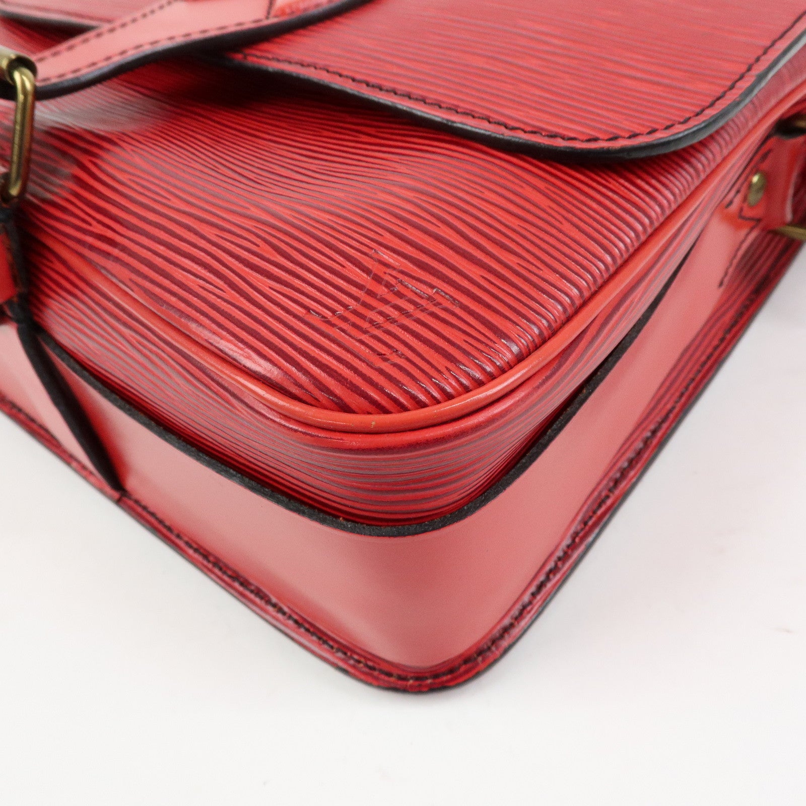 Louis Vuitton Cartouchiere Epi Leather Shoulder Bag Red M52247