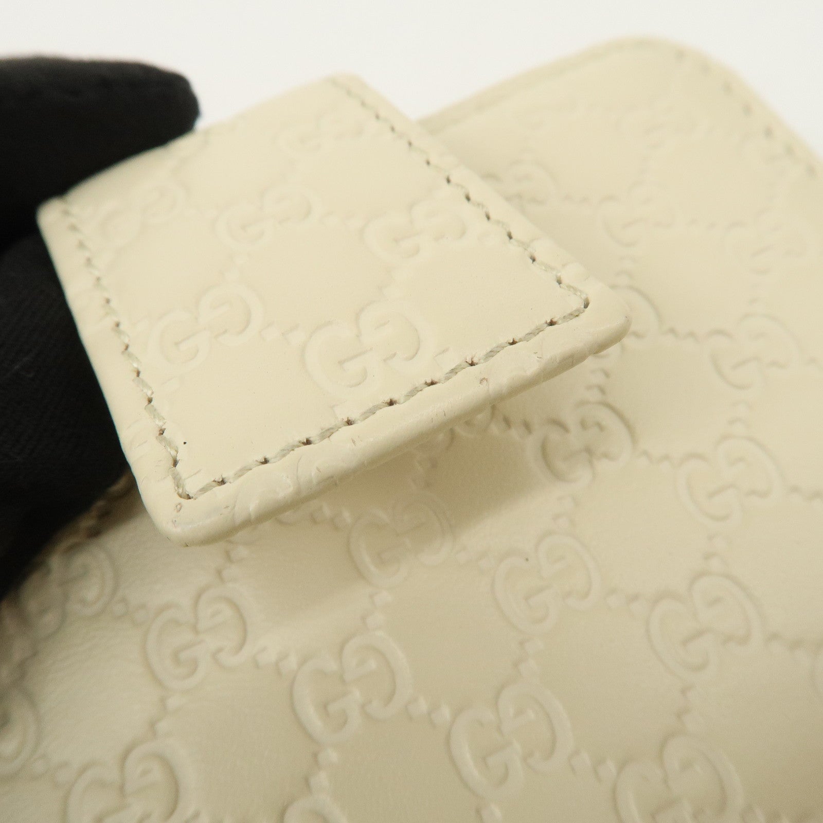 GUCCI Micro Guccissima Leather Signature Bi-Fold Compact Wallet Ivory Used
