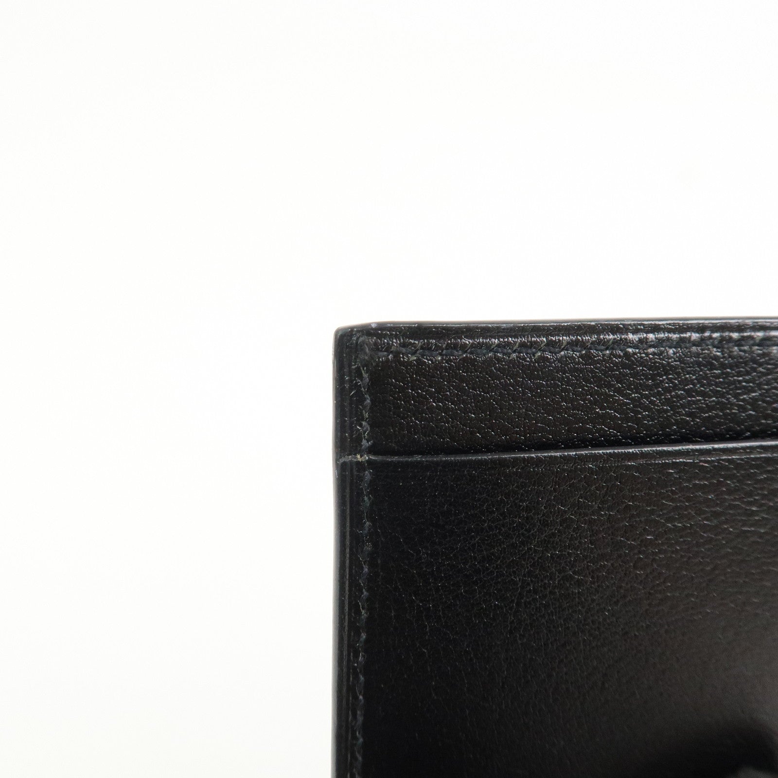 HERMES Evercalf Leather Chouchou Serie Button 笆｡I Stamped Pass Case