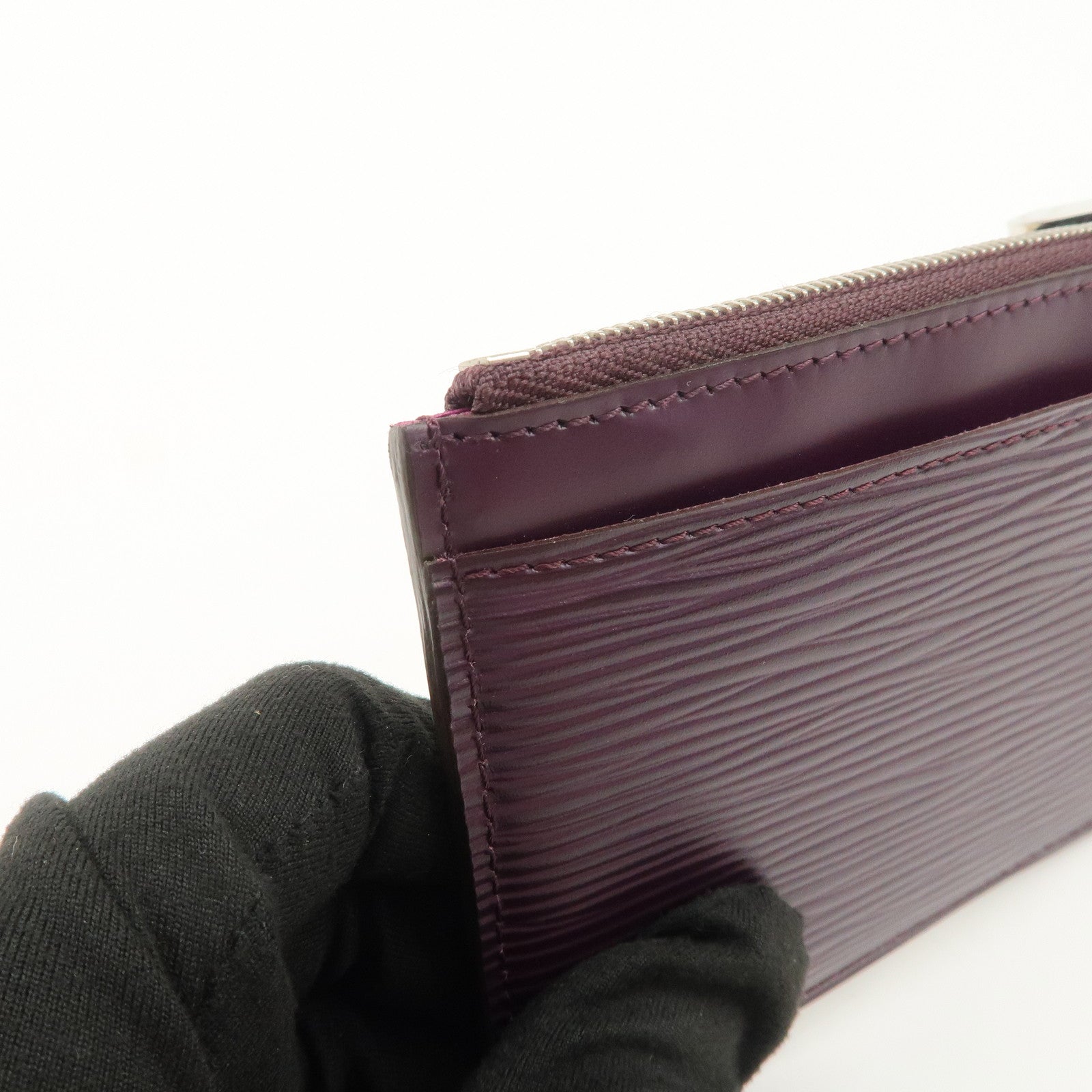 Louis Vuitton Epi Pochette Cles NM Coin Case Key Case Cassis M6660K