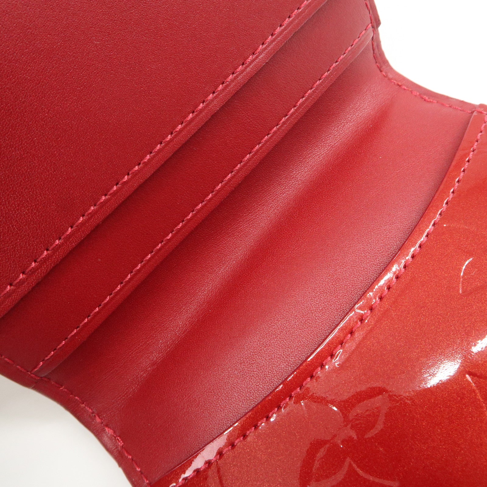 Louis Vuitton Monogram Vernis Ludlow Coin Case Pomme d'Amour M91978