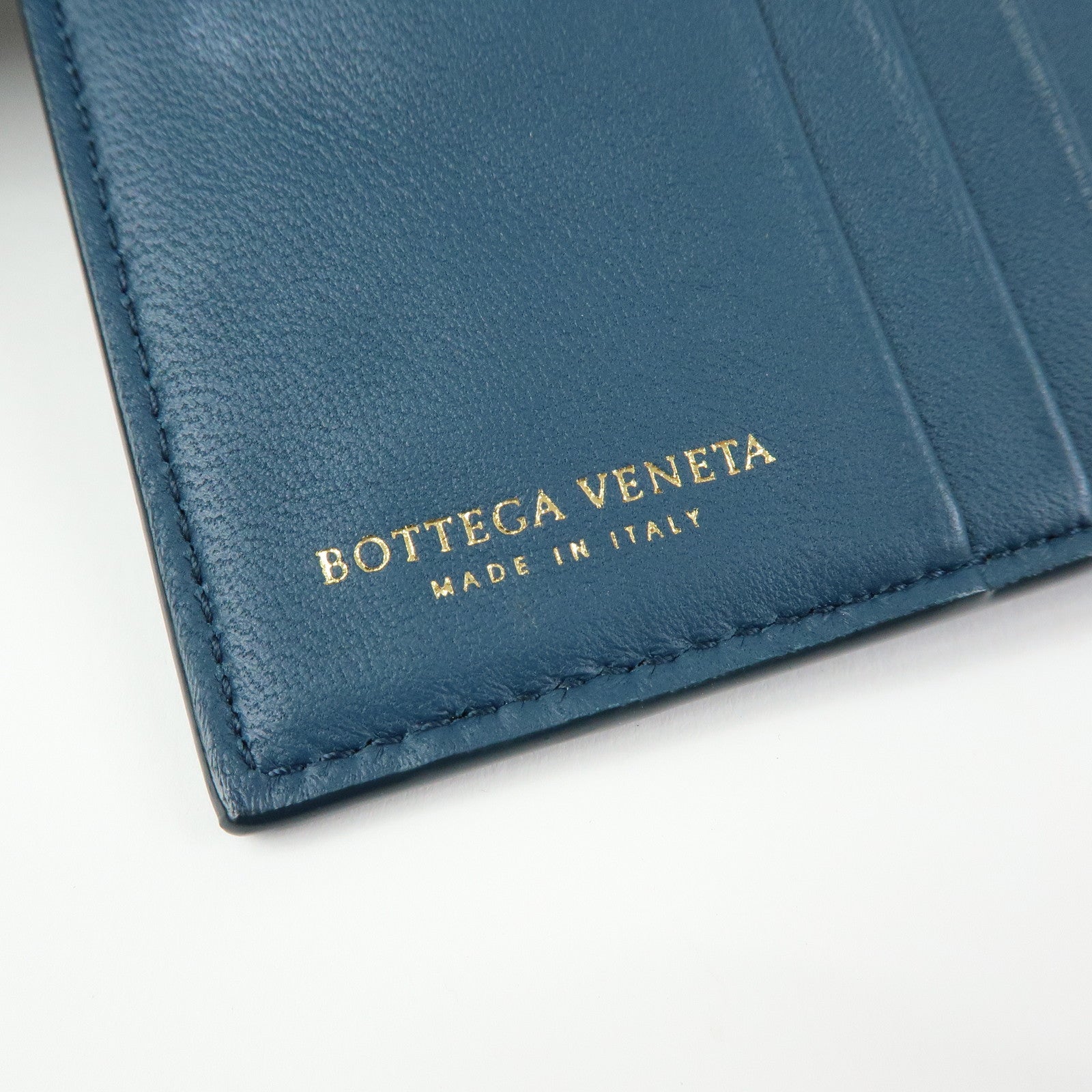 BOTTEGA VENETA Intrecciato Leather Bi-fold Comact Wallet 547441