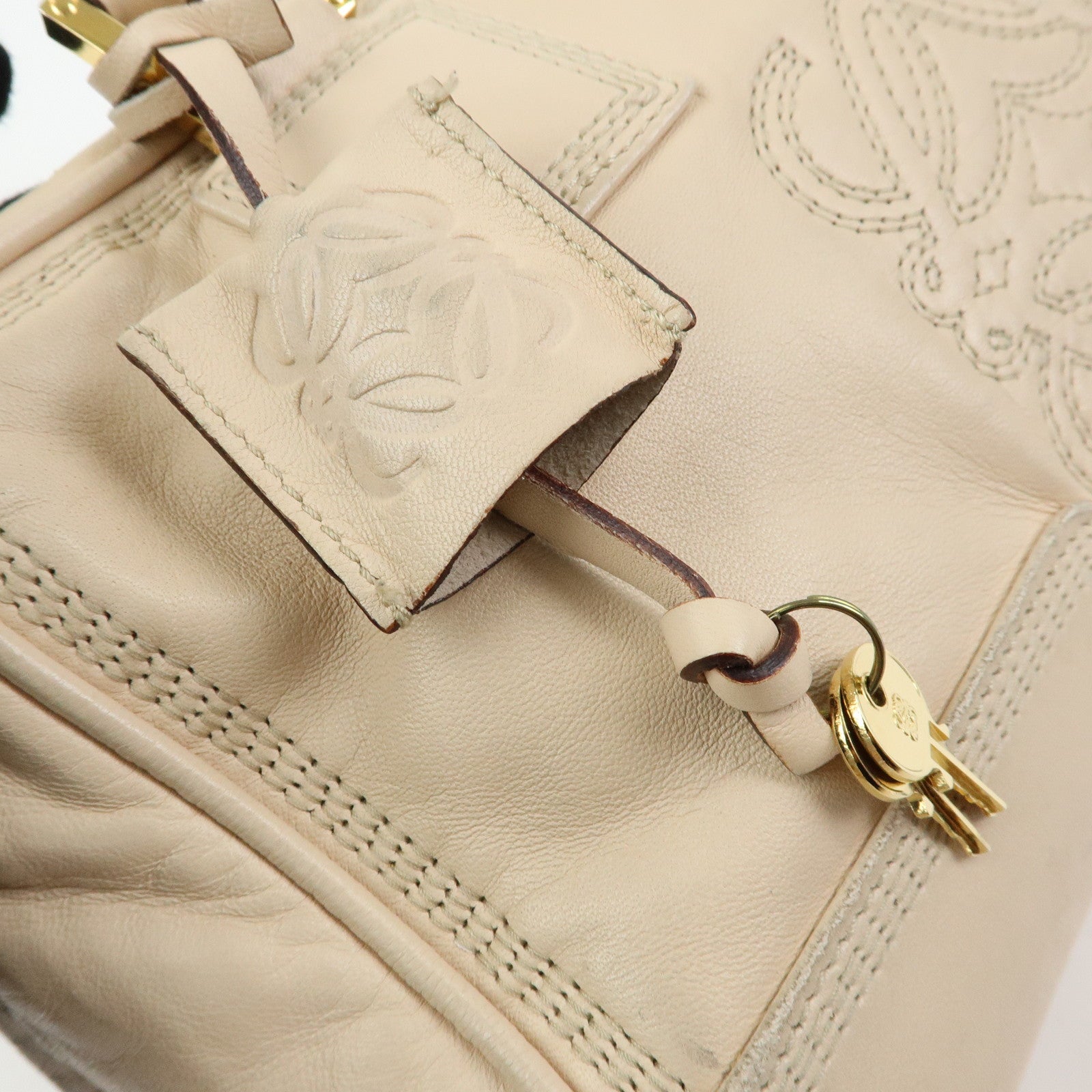 LOEWE Anagram Amazona 28 Nappa Leather Hand Bag Boston Bag Beige