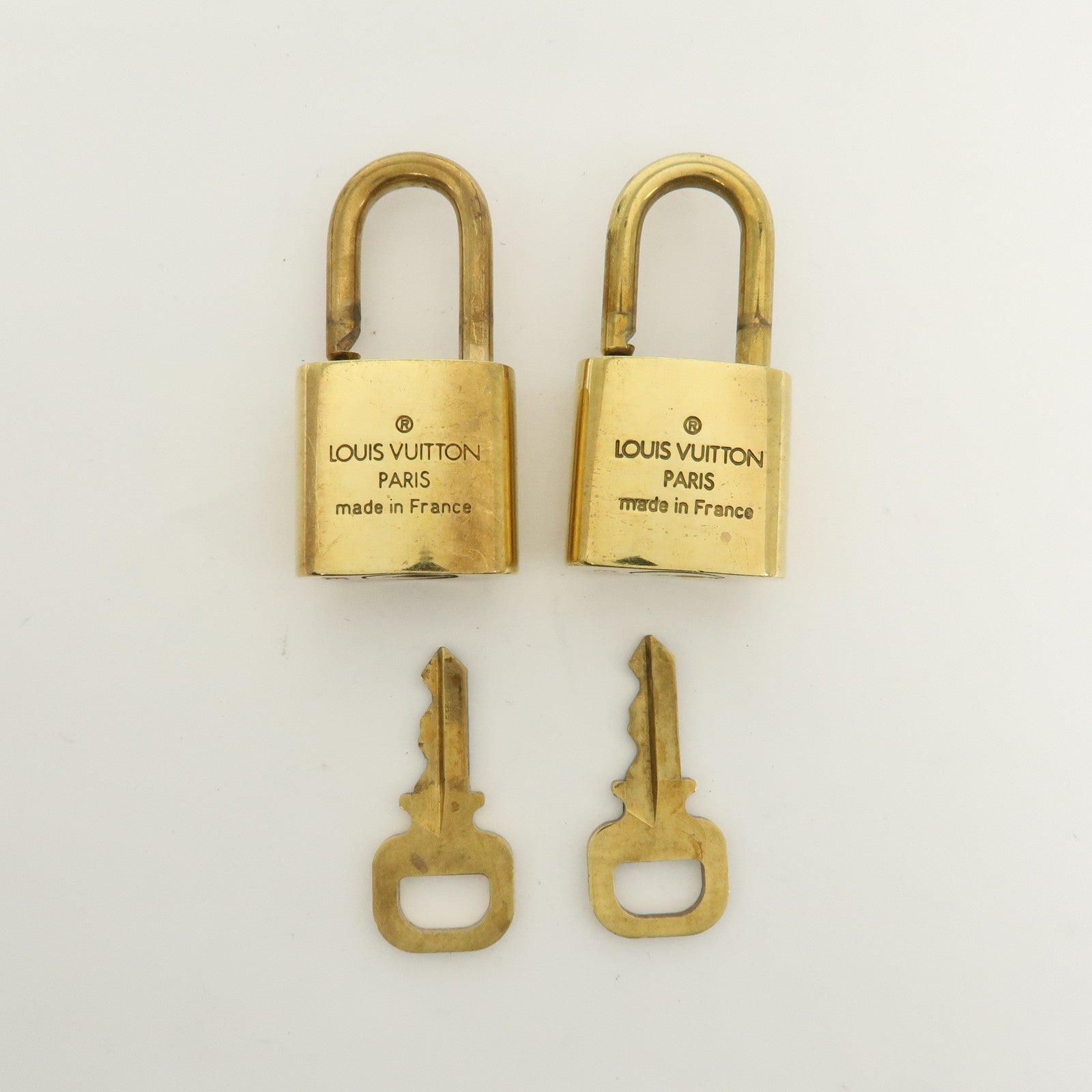 Louis Vuitton Set of 10 Lock & Key Cadena Key Lock Used