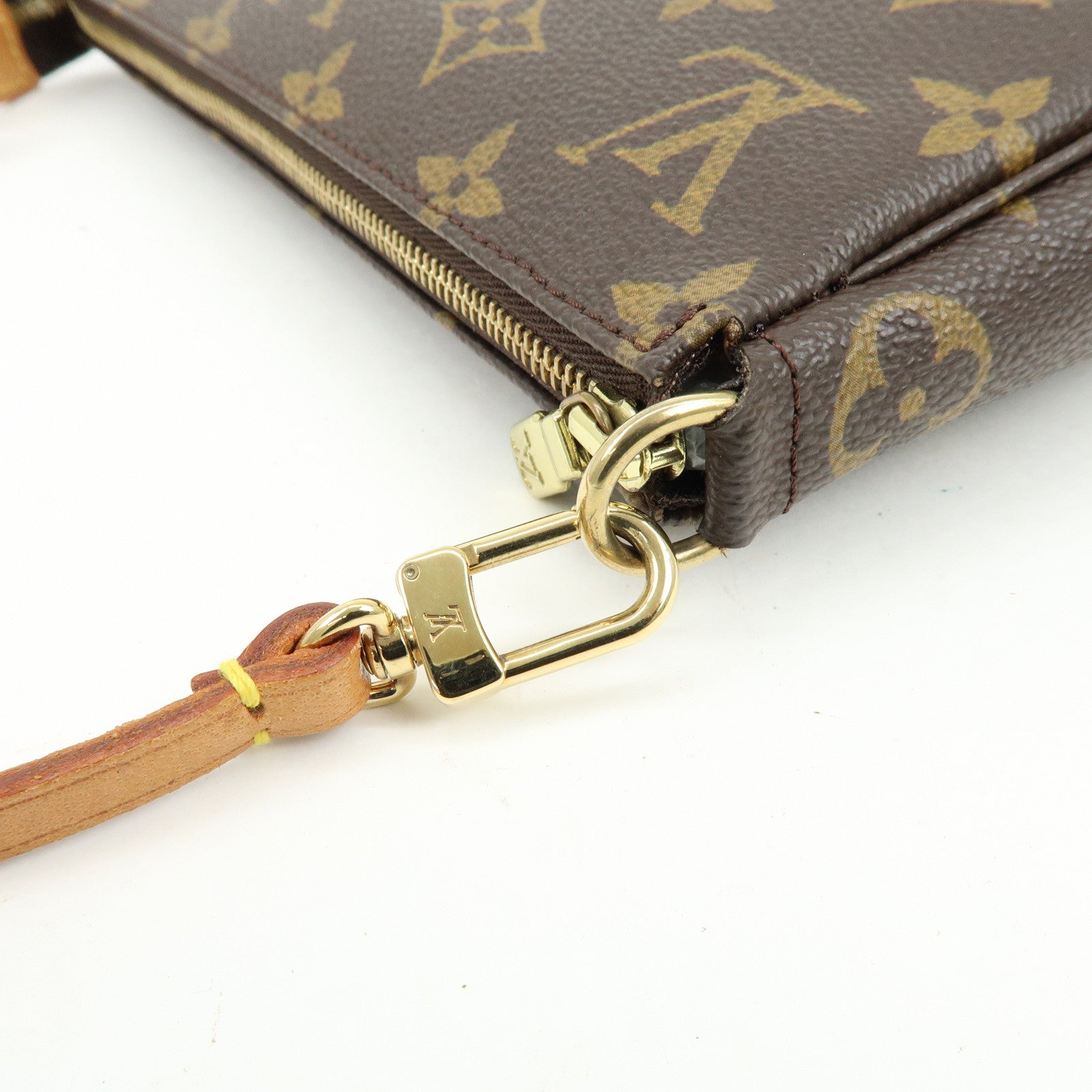 Louis Vuitton Monogram Pochette Accessoires Pouch Hand Bag M51980