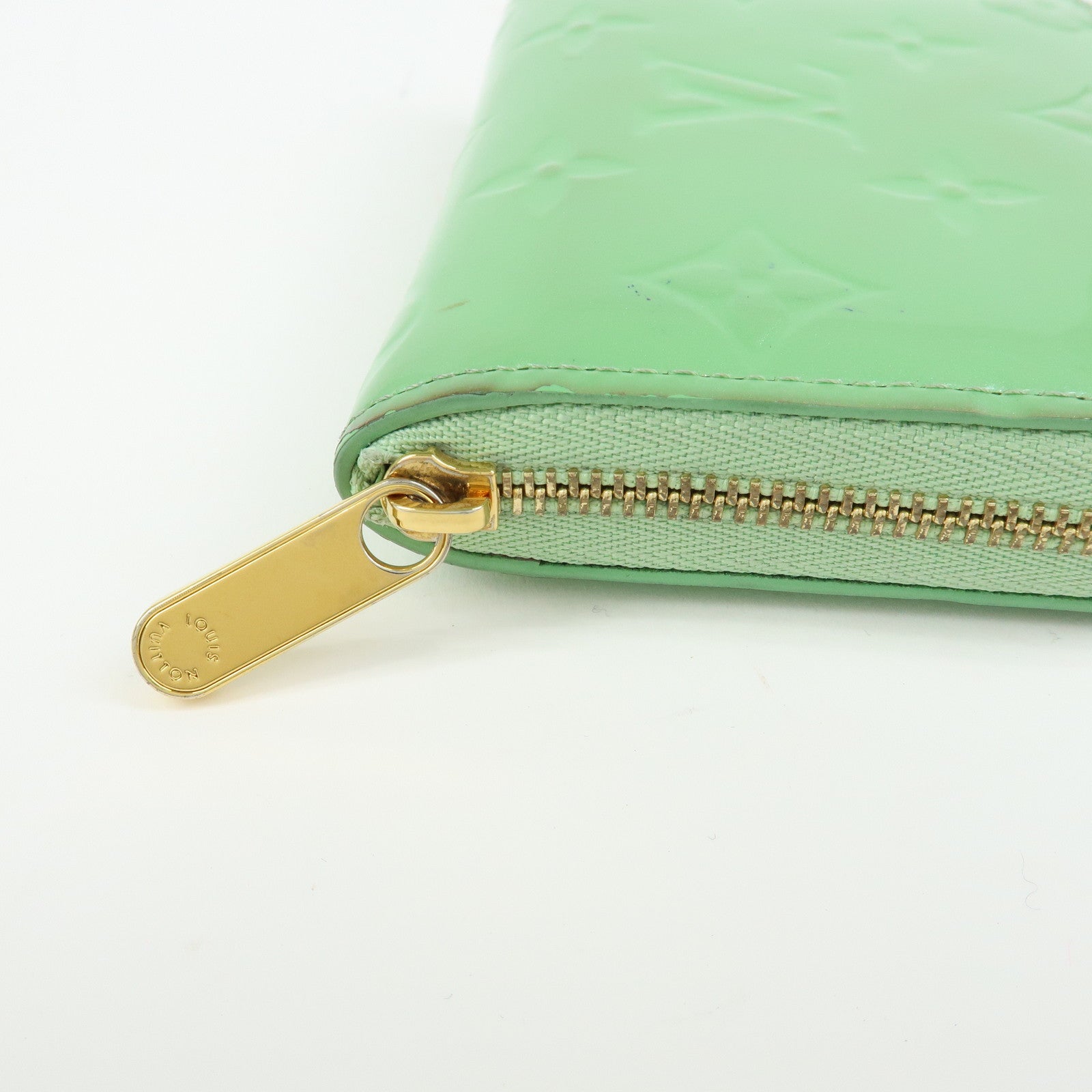 Louis Vuitton Monogram Vernis Leather Coin Case Gummy Apple M81892