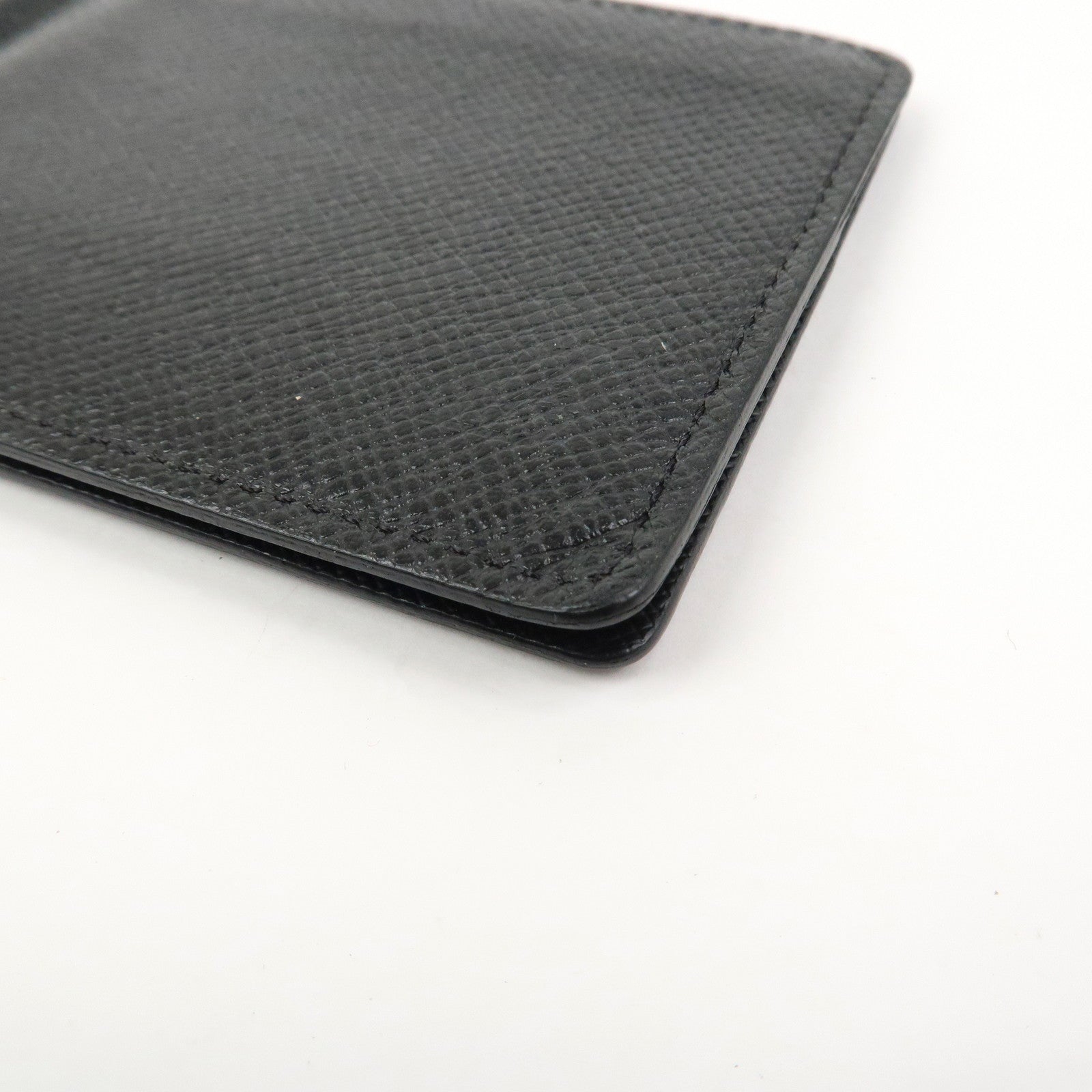 Louis Vuitton Taiga Portefeuille Pince Card Case Bill Clip M62978