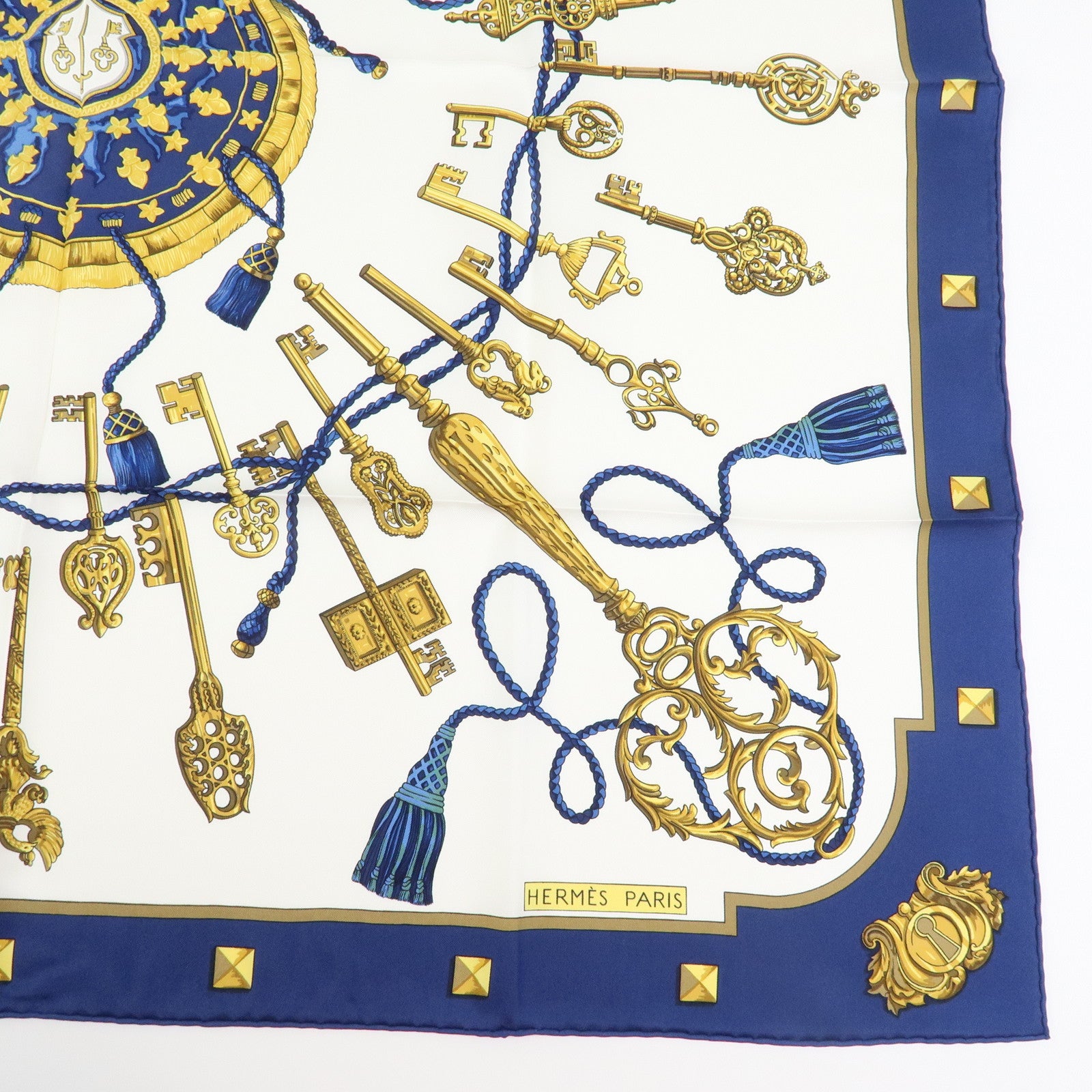 HERMES Carre 90 Silk 100% Scarf LES CLES THE KEYS RARE White Gold