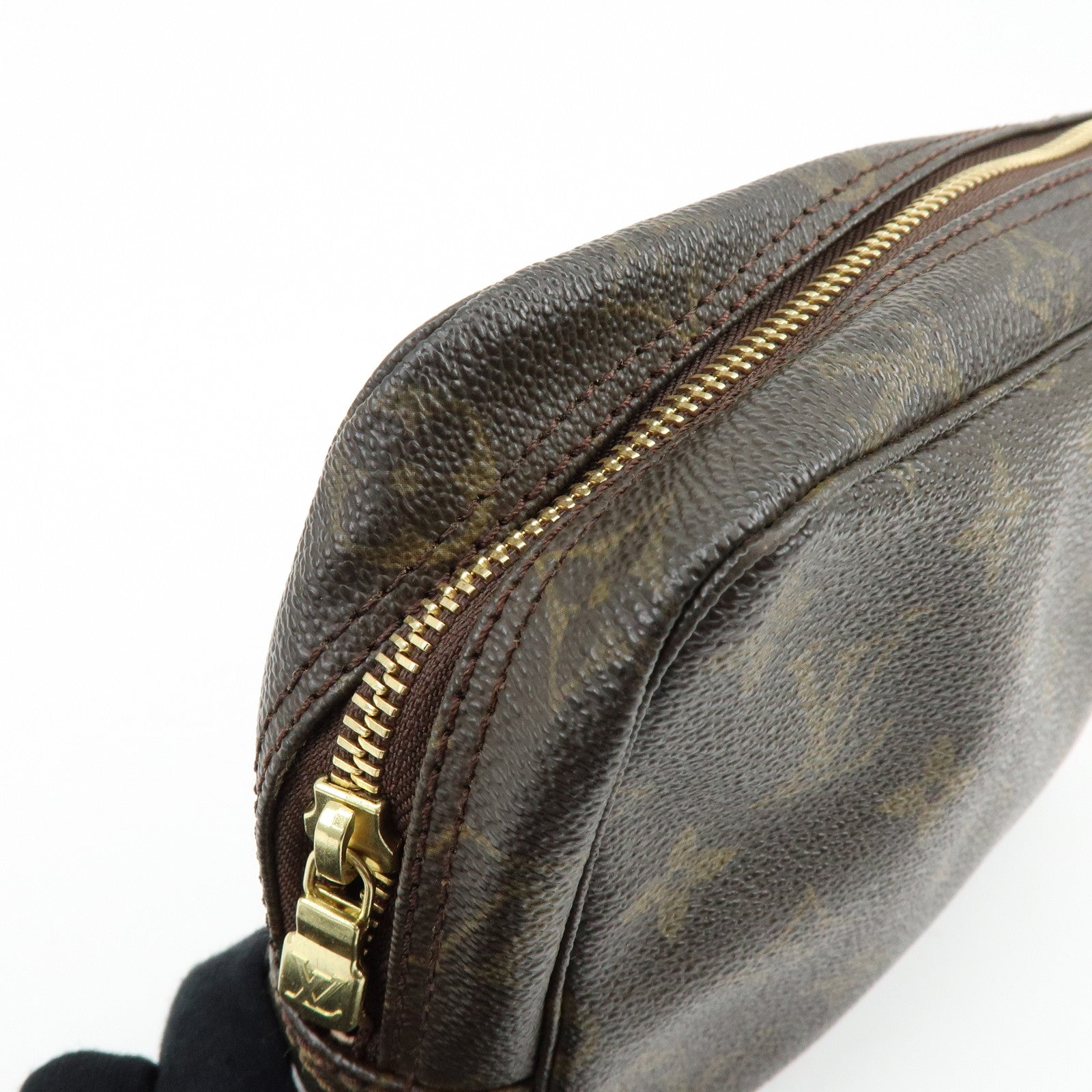 Louis Vuitton Monogram Trousse Toilette 23 Cosmetic Pouch M47524