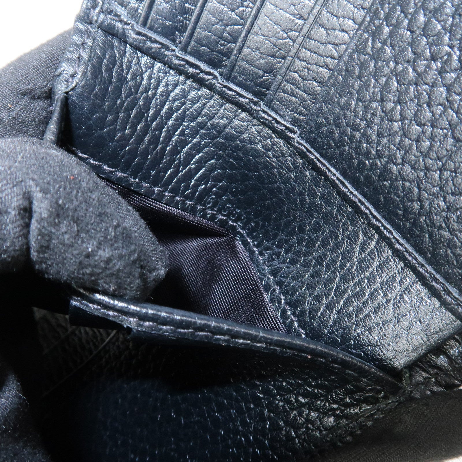 GUCCI Interlocking G Leather Bi-fold Compact Wallet Black 615525