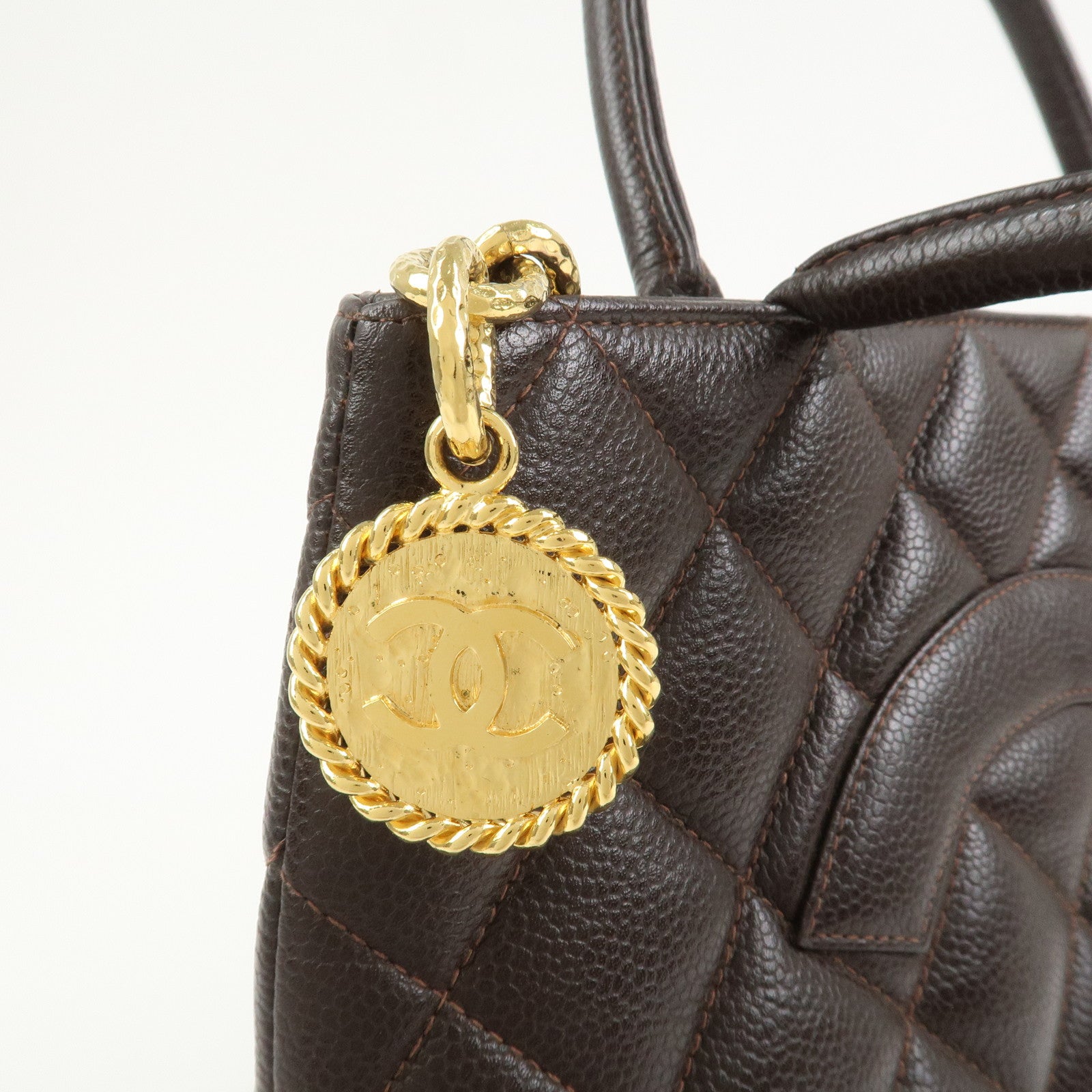 CHANEL Matelasse Caviarskin Medallion Tote Bag Hand Bag A01804