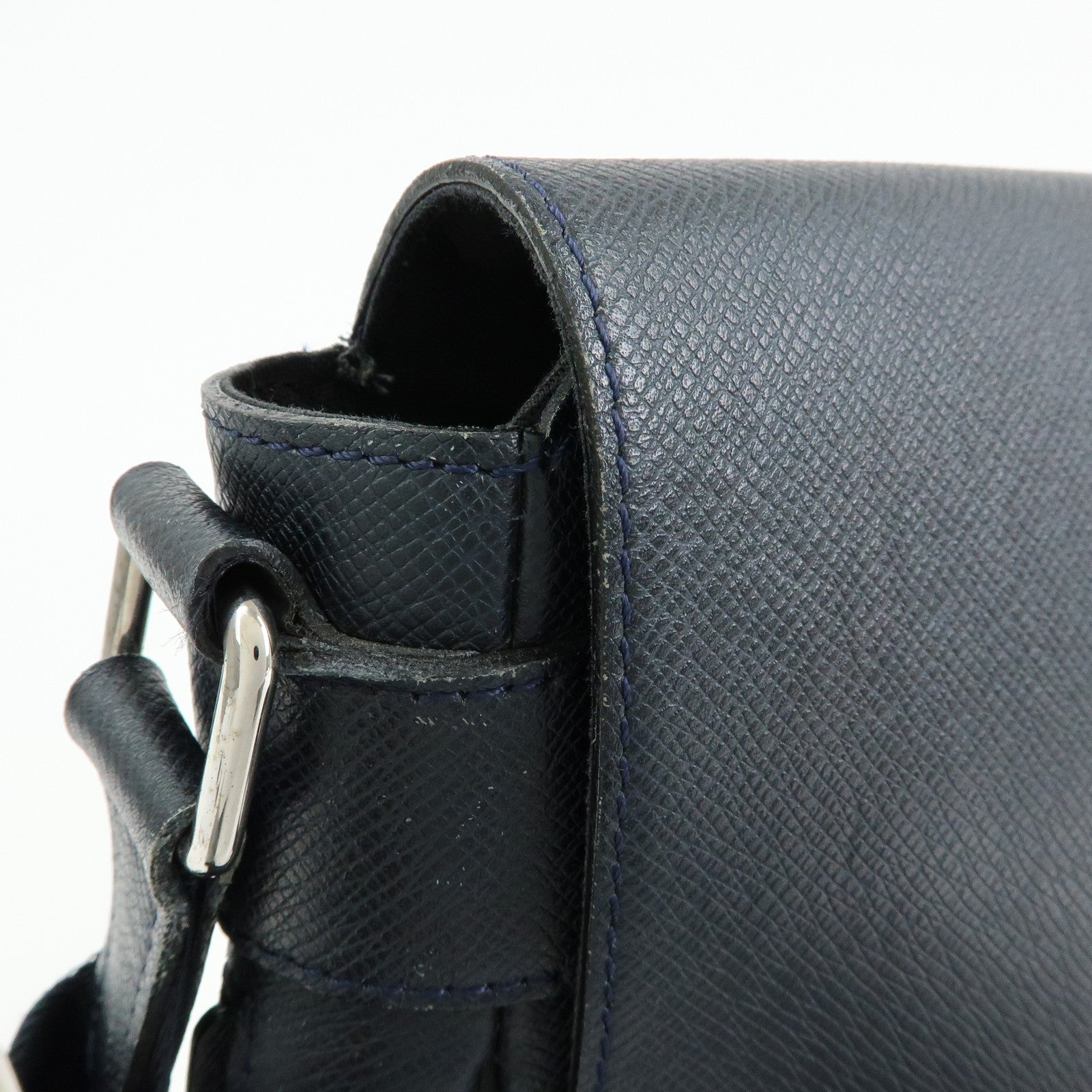 Louis Vuitton Taiga Leather Shoulder Crossbody Bag Boreal M32632