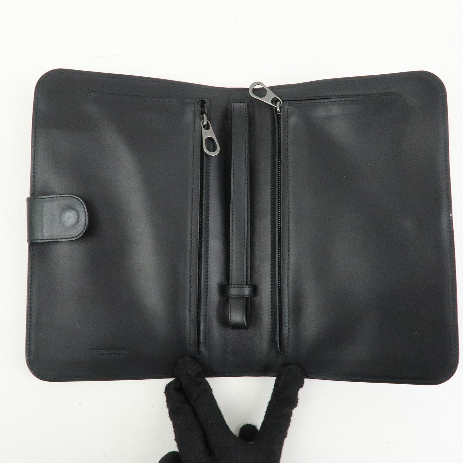 BOTTEGA VENETA Intrecciato Leather Clutch Bag Black 129528