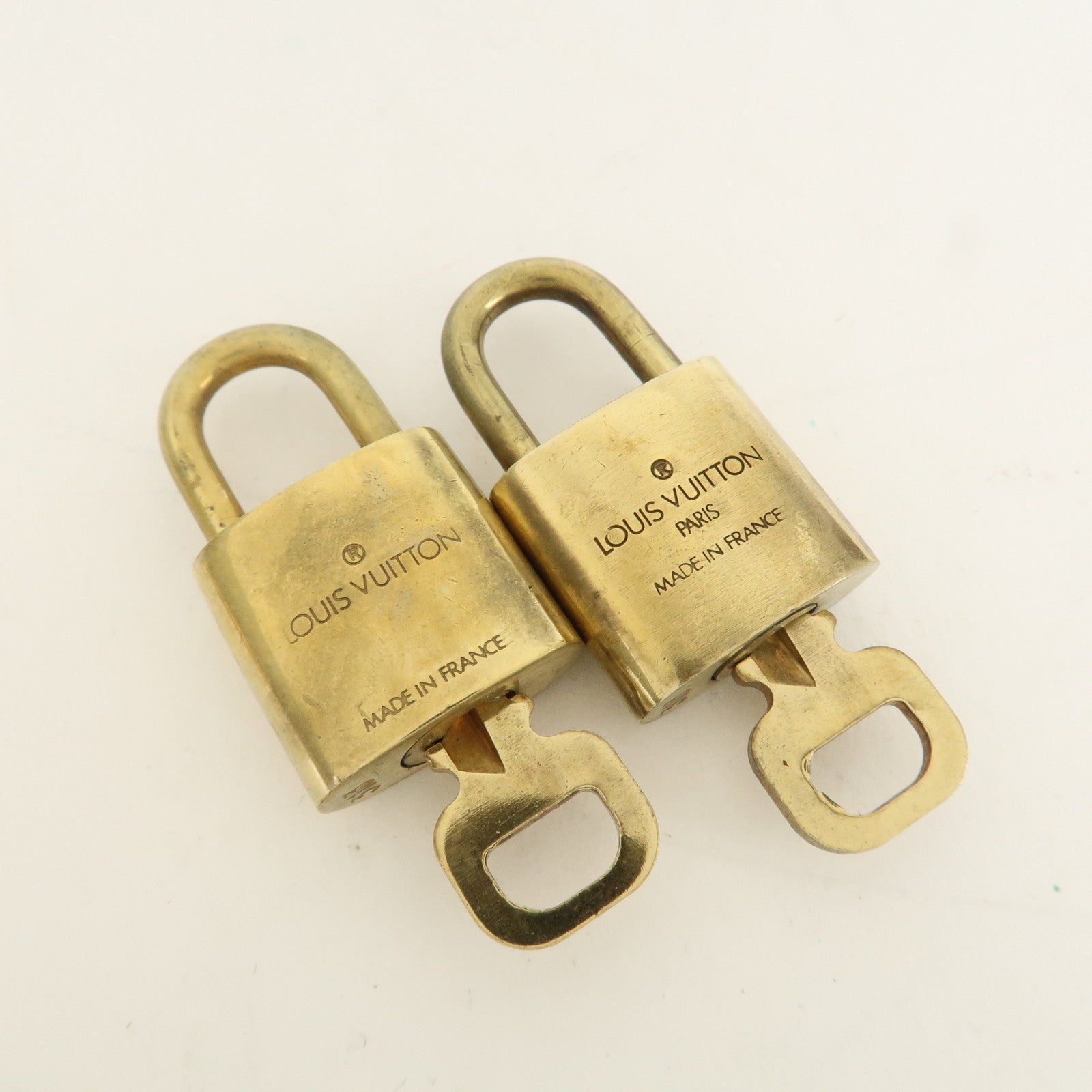 Louis Vuitton Set of 10 Lock & Key Cadena Key Lock Metal Gold Used