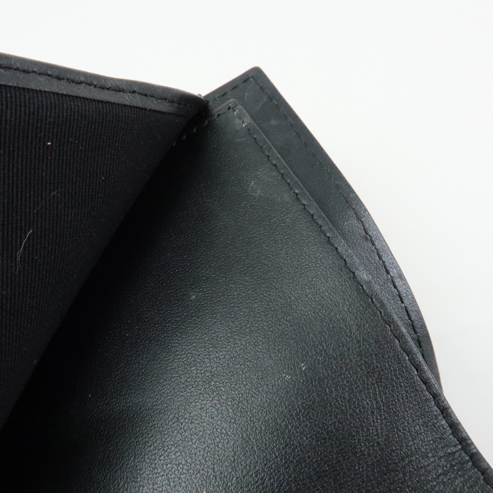 CHANEL BOY CHANEL Matelasse Caviarskin Compact Wallet Black A80734