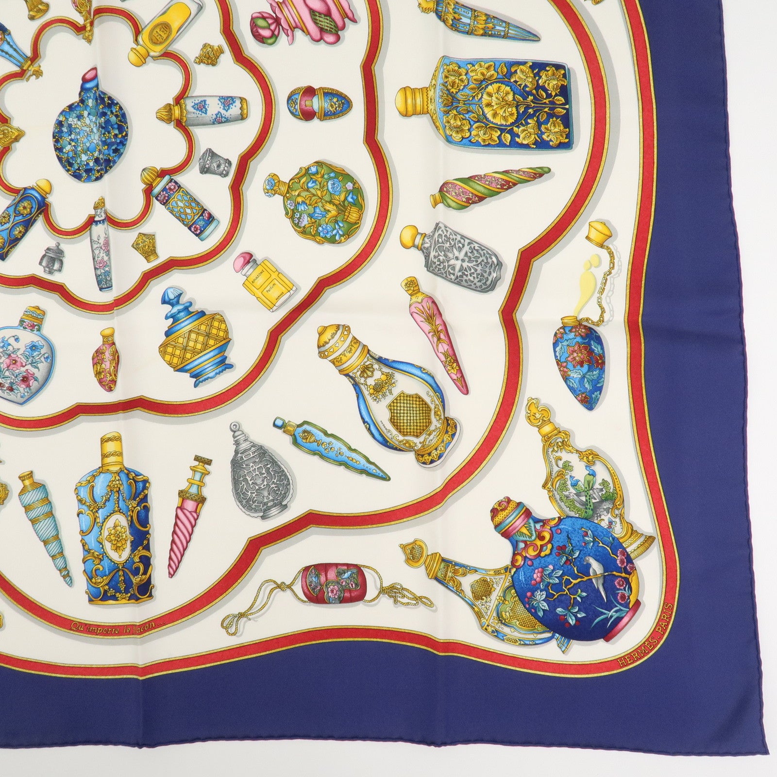 HERMES Carre 90 Silk 100% Scarf Pourvu qu'on ait l'ivresse White