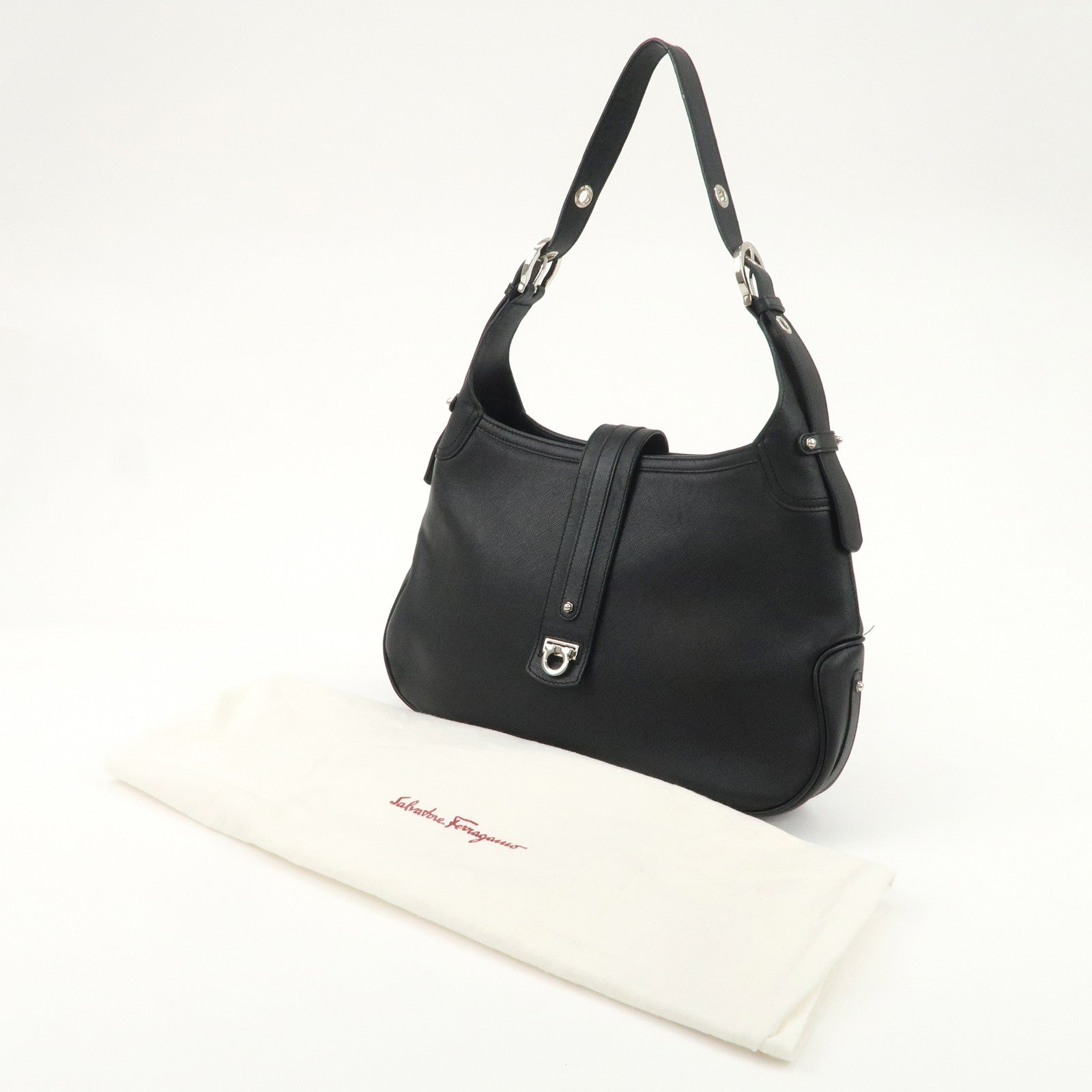Ferragamo Gancini Leather Shoulder Bag Black Used