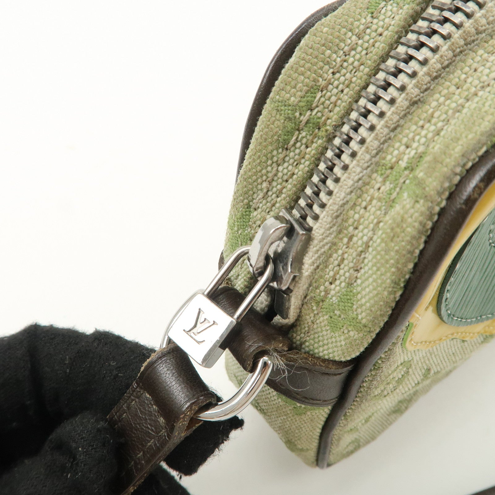 Louis Vuitton Monogram Mini Comte Dufé Pochette Fairy Tale M92274 Used