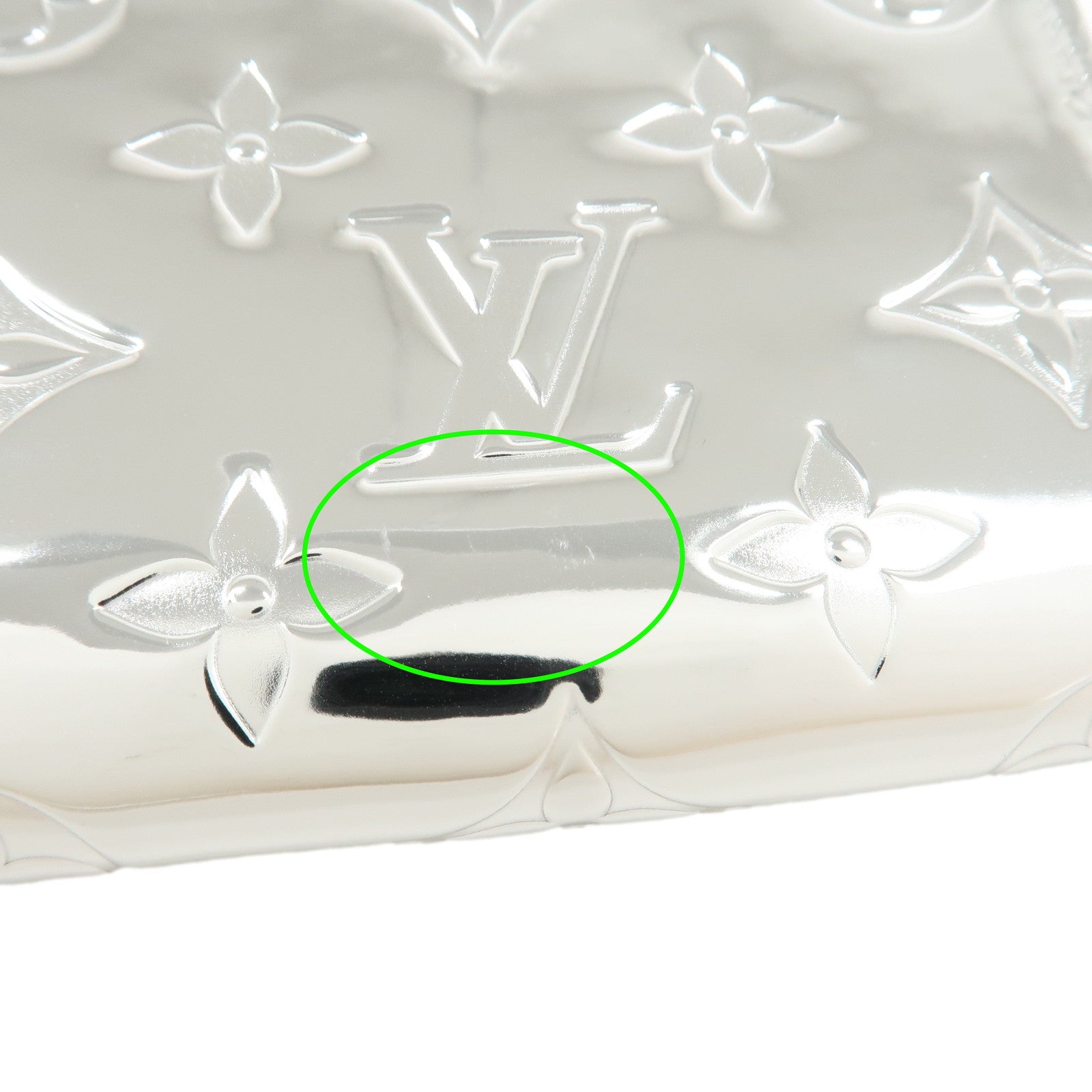 Louis Vuitton Monogram Miroir Mirror Vinyl Coin Case Argent M12673