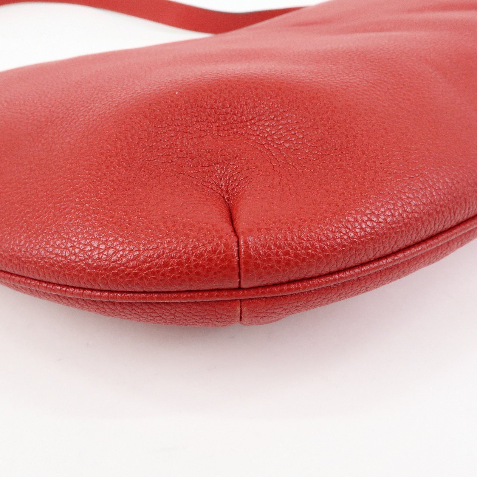GUCCI Logo Sherry Half Moon Leather Shoulder Bag Red 523588